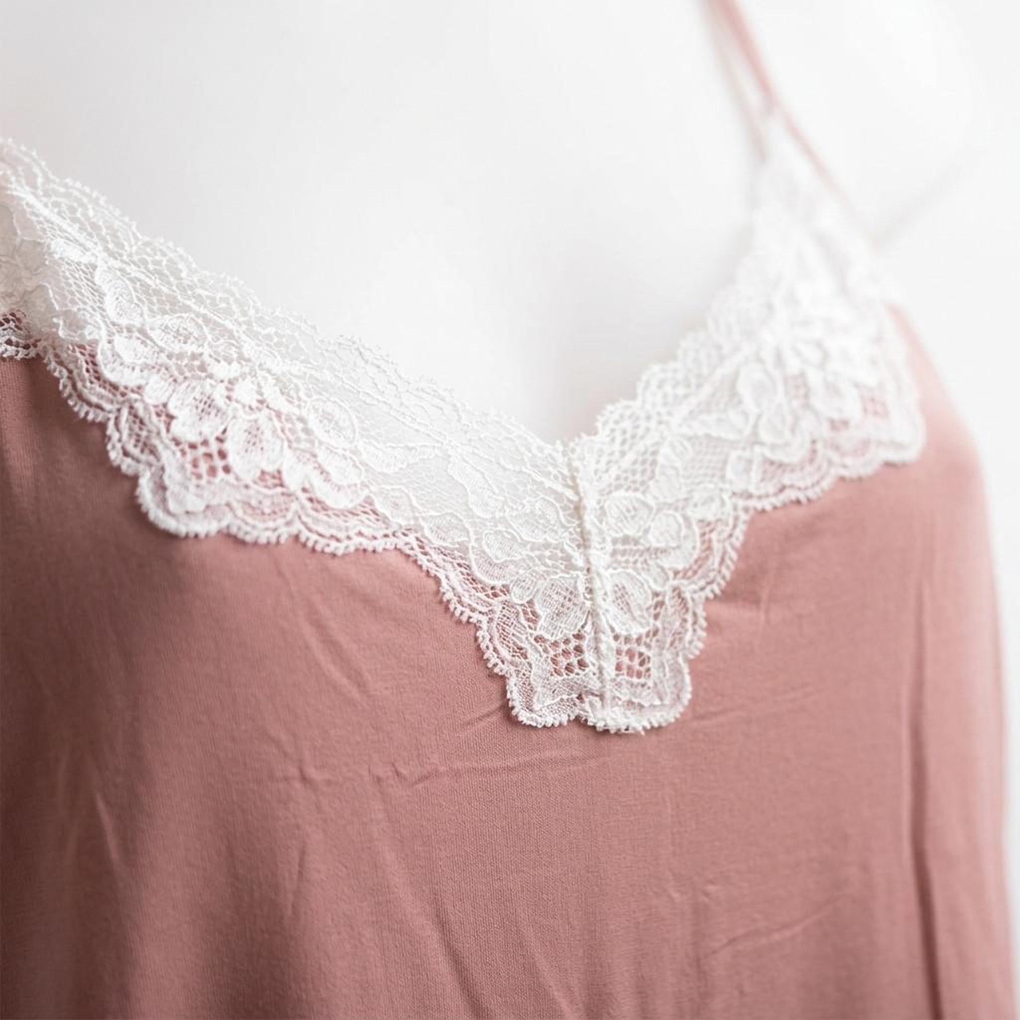 Voir la diapositive 3 : OZABI OZABI Nuisette et Kimono Femme 2 Pièces Viscose Dentelle Florale Ceinture