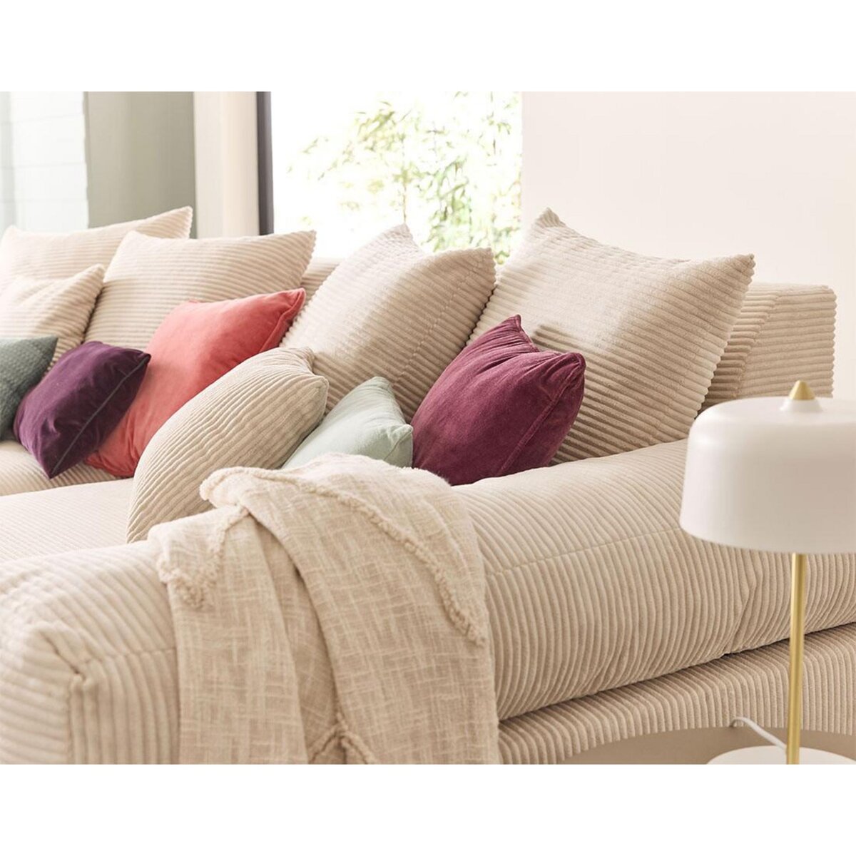 LISA DESIGN Aspen - canapé 4 places - assise profonde - velours côtelé