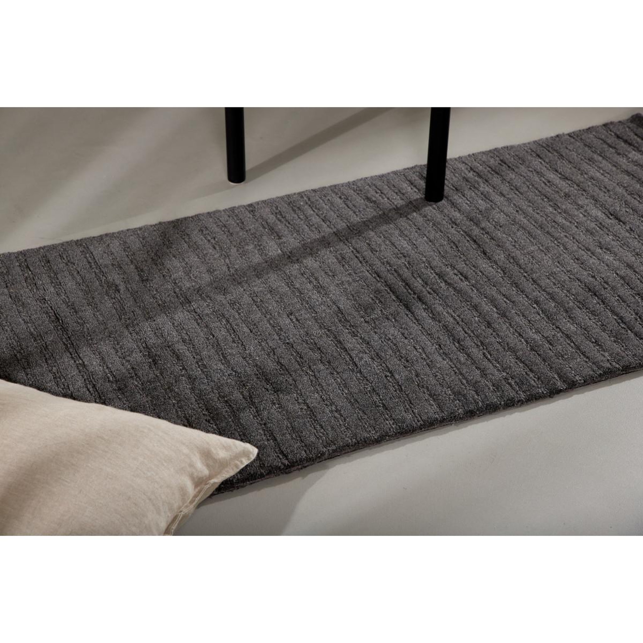 Voir la diapositive 6 : Paris Prix Tapis design  milton  70x200cm gris