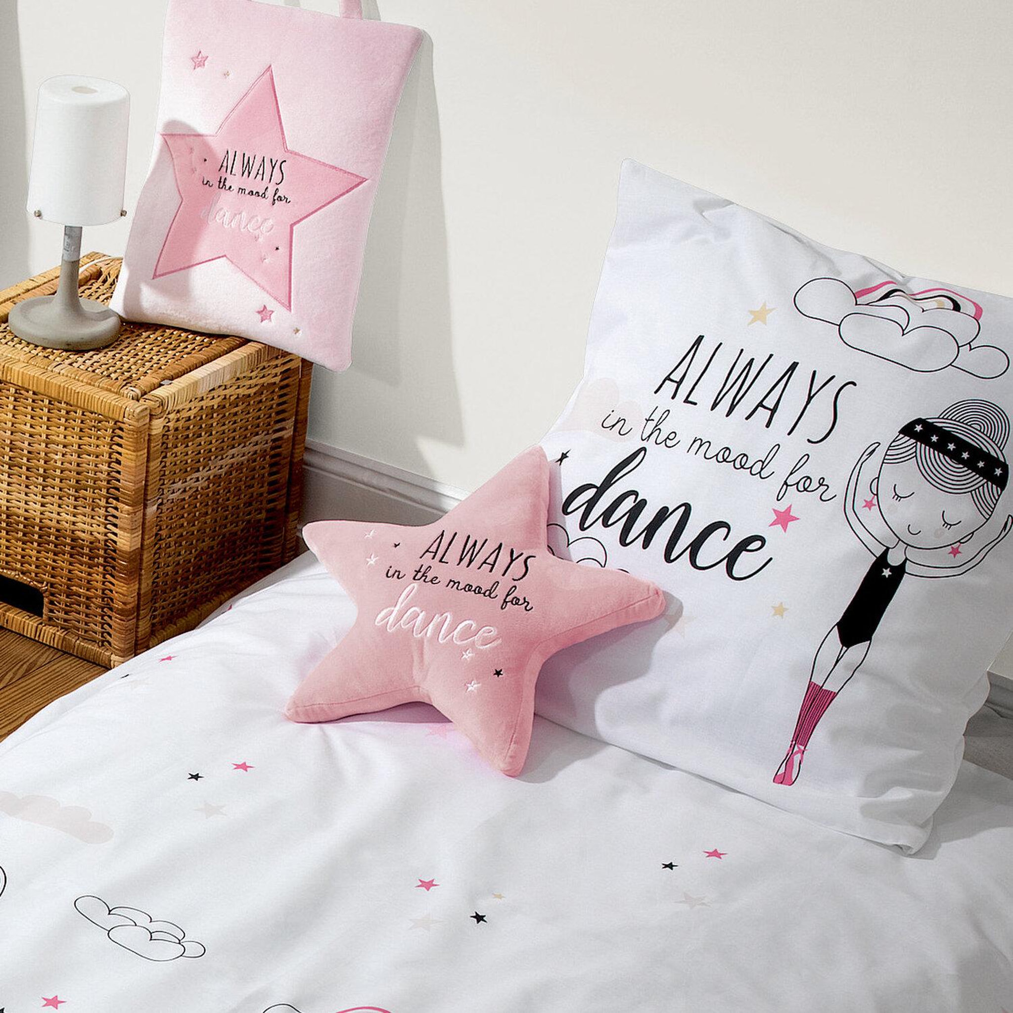 Voir la diapositive 2 : Les Ateliers du Linge Coussin 100%polyester 480g