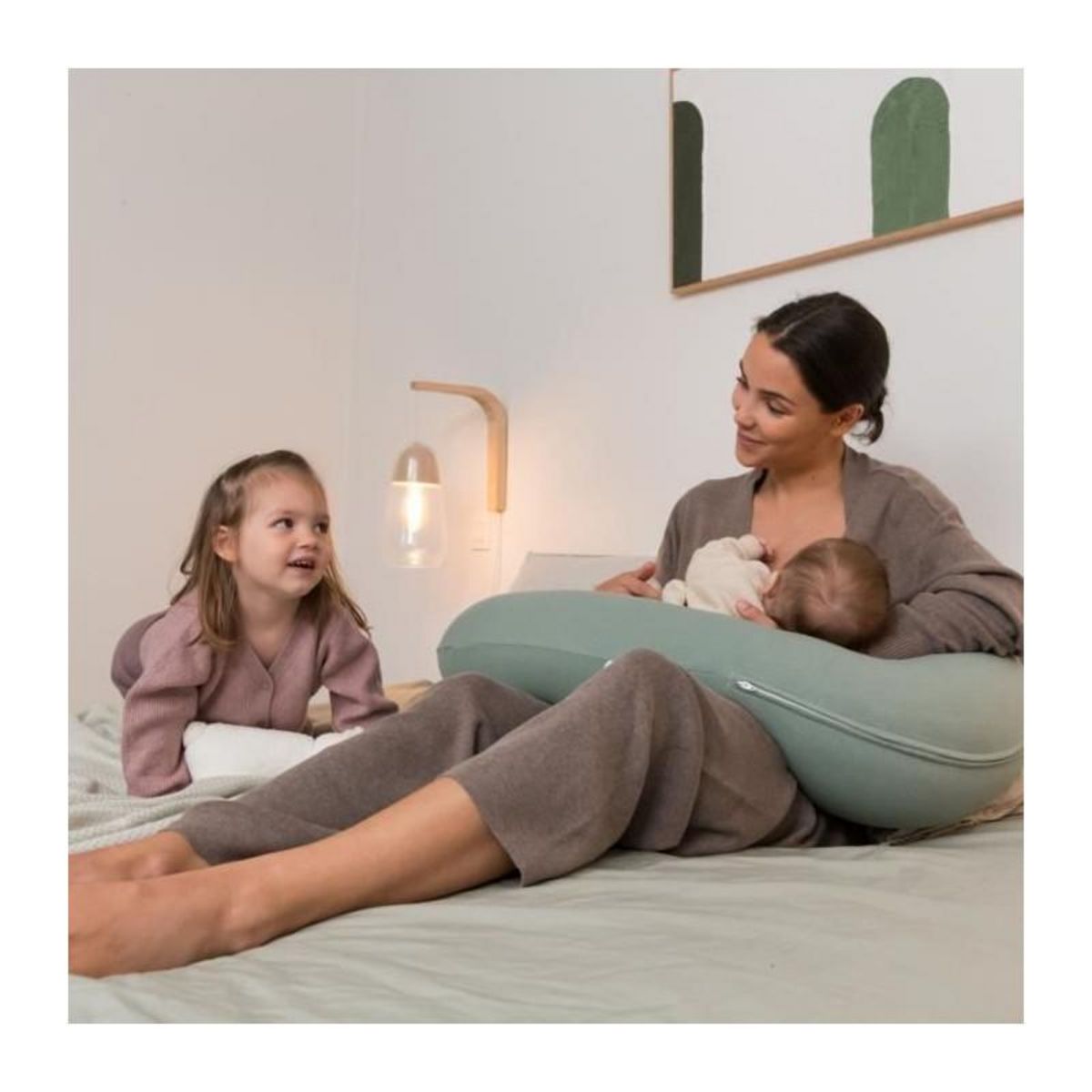 BABYMOOV doomoo Coussin de maternité et d'allaitement Buddy - Confort optimal pour maman et bébé, Tetra Jersey Green