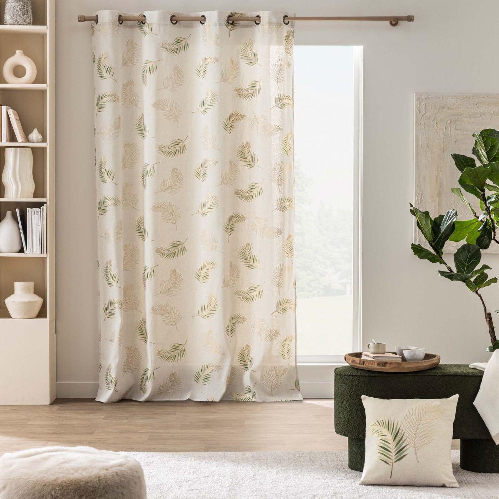 Voir la diapositive 5 : Douceur d'Intérieur Coussin déco  isadora  45x45cm beige & vert sauge