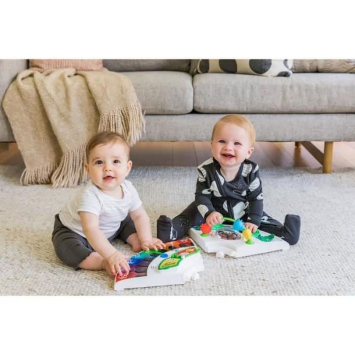 BABY EINSTEIN BABY EINSTEIN Table d'activités bébé trotteur évolutif 4-en-1 Pivotant a 360° sécurisé, Jouet d'éveil amovible, piano, m