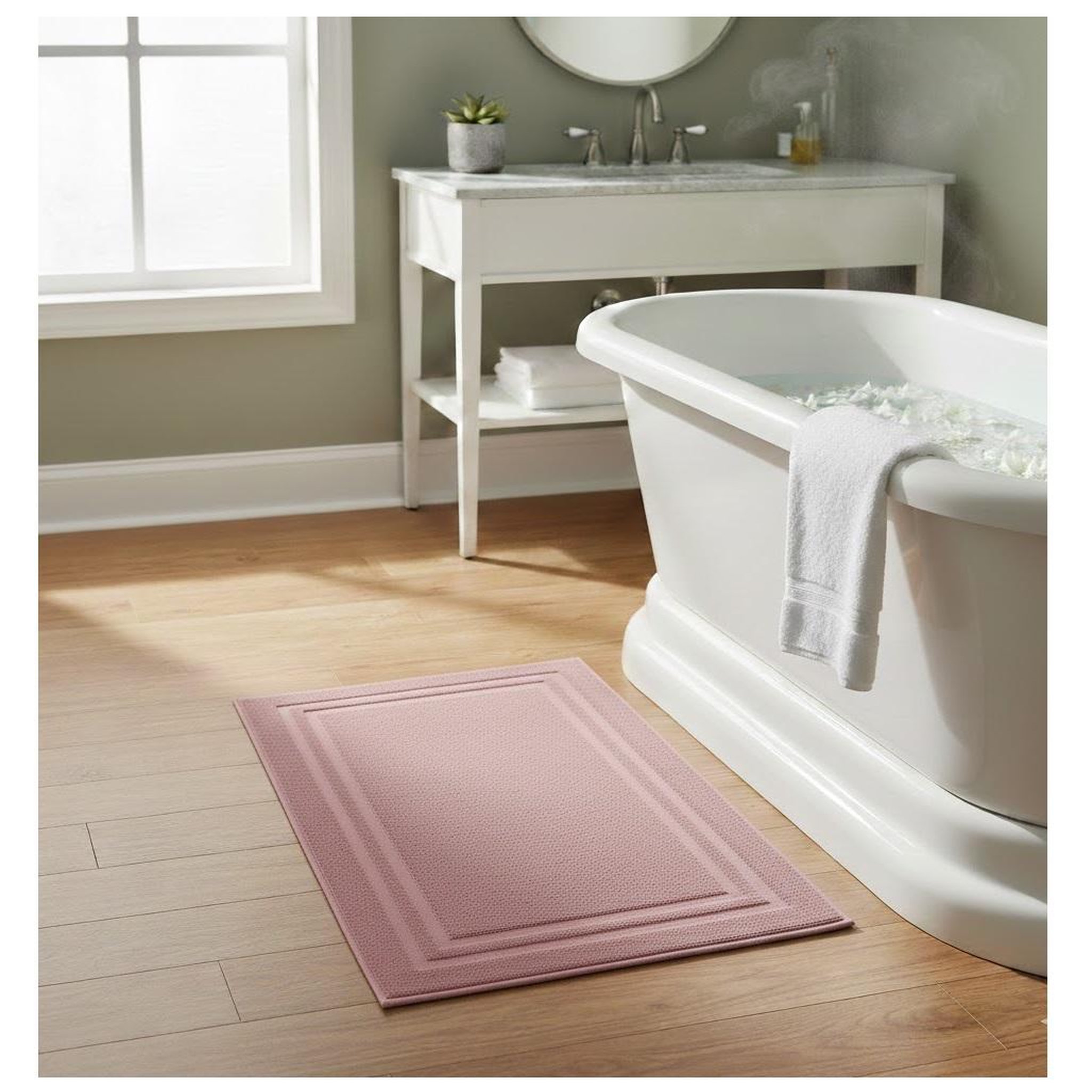 Voir la diapositive 2 : Eden Tapis de bain en coton lilas design et moderne