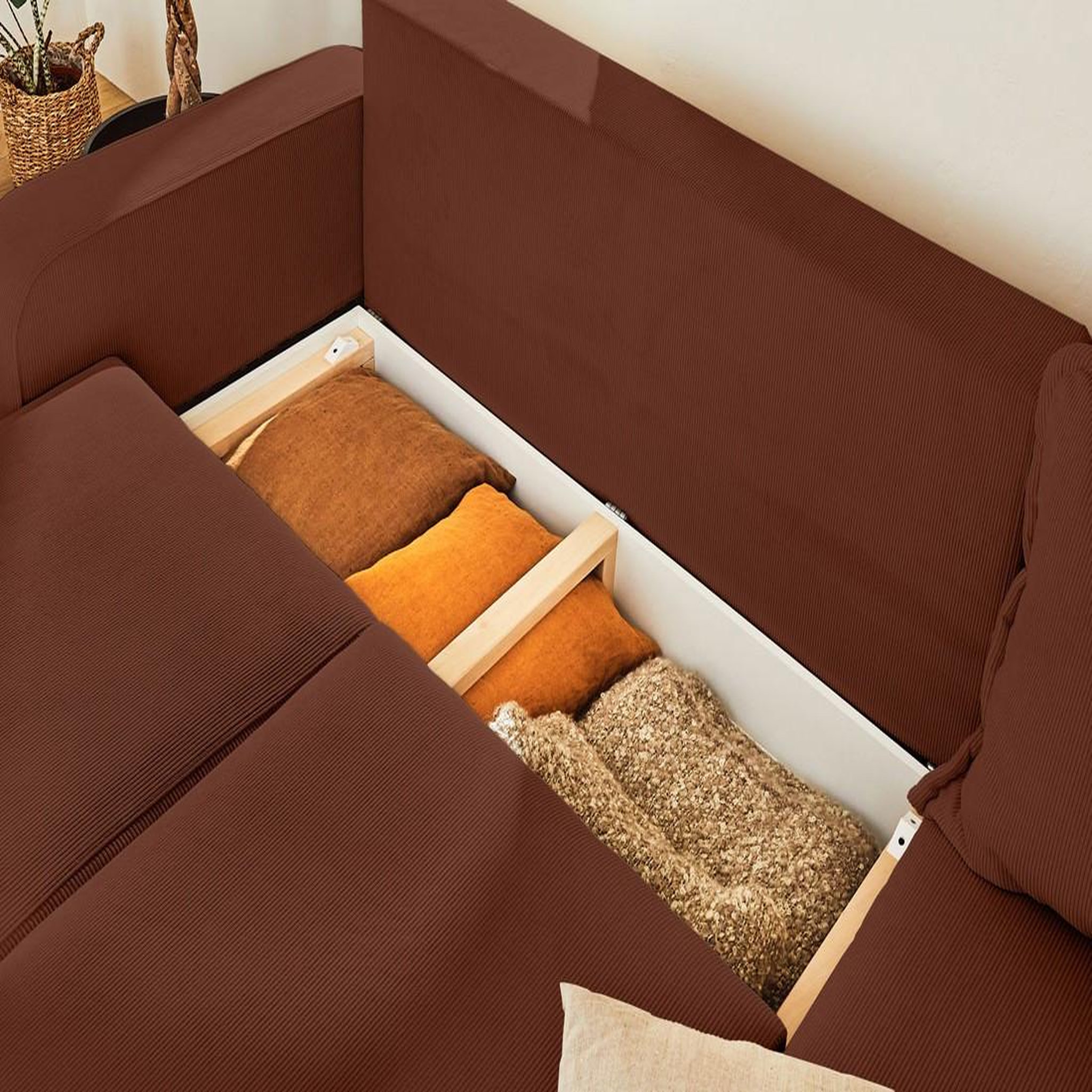 Voir la diapositive 3 : LISA DESIGN Albane - canapé d'angle droit - 4 places - convertible avec coffre - en velours côtelé