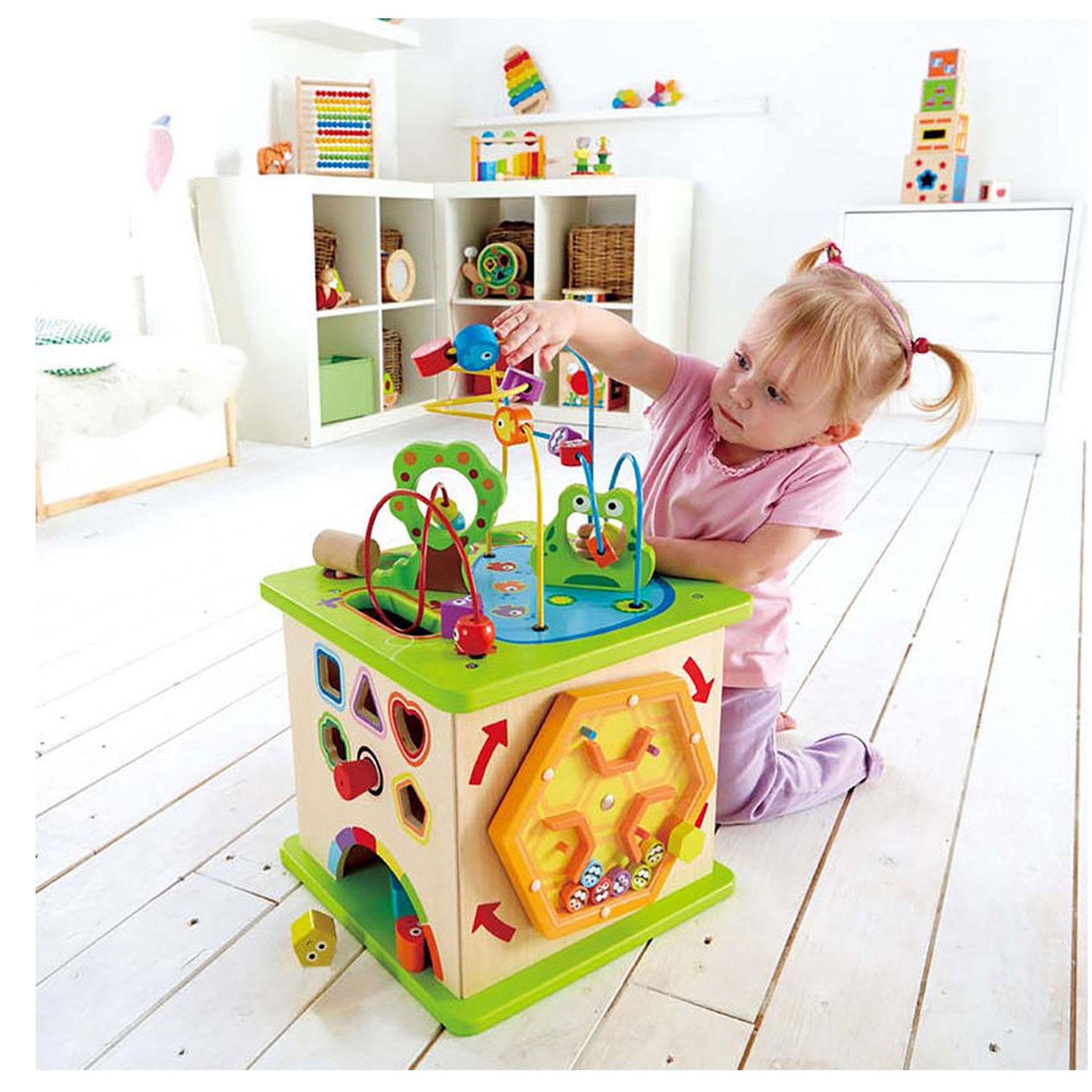 Voir la diapositive 4 : Hape Cube d'activités Hape en bois multicolore