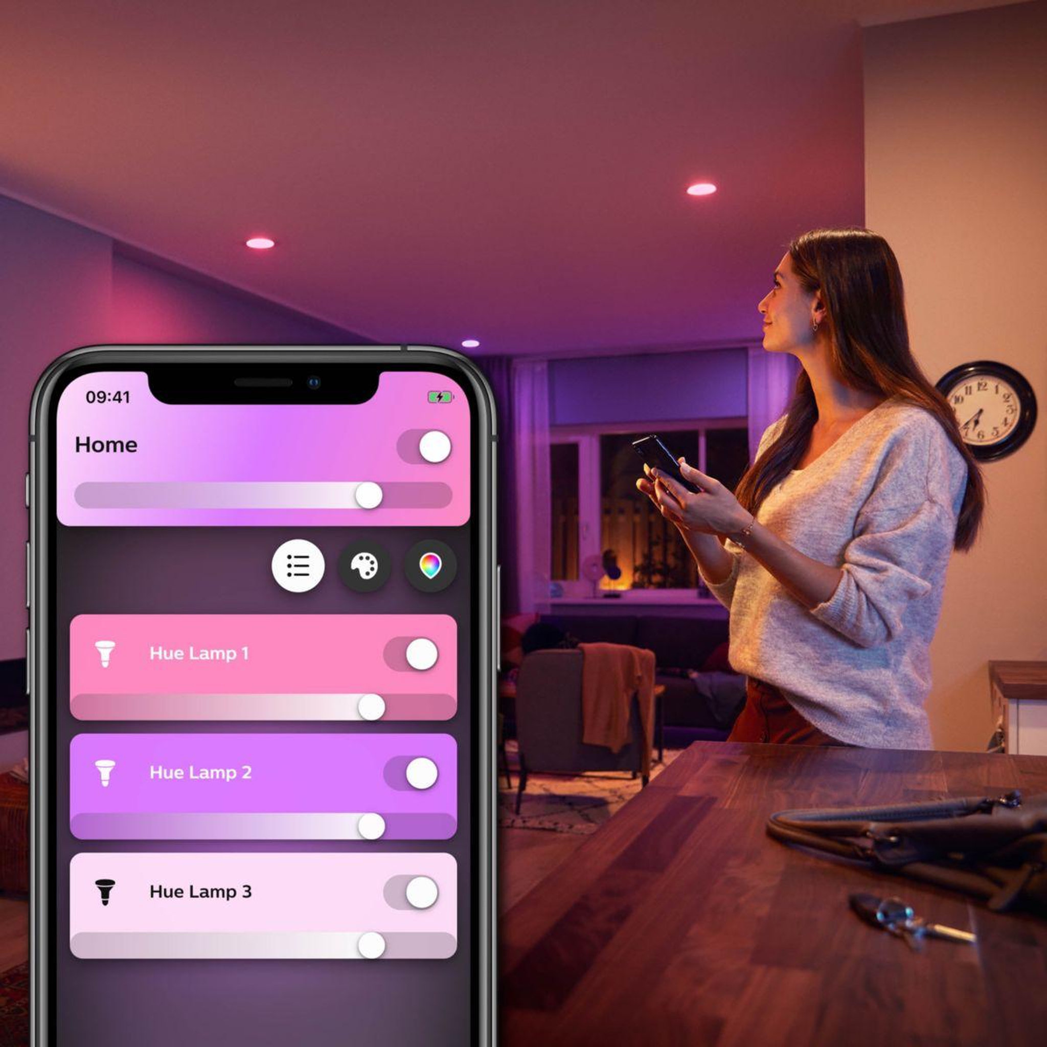 Voir la diapositive 3 : Philips Ampoule LED connectée HUE W&C GU10 5.7W