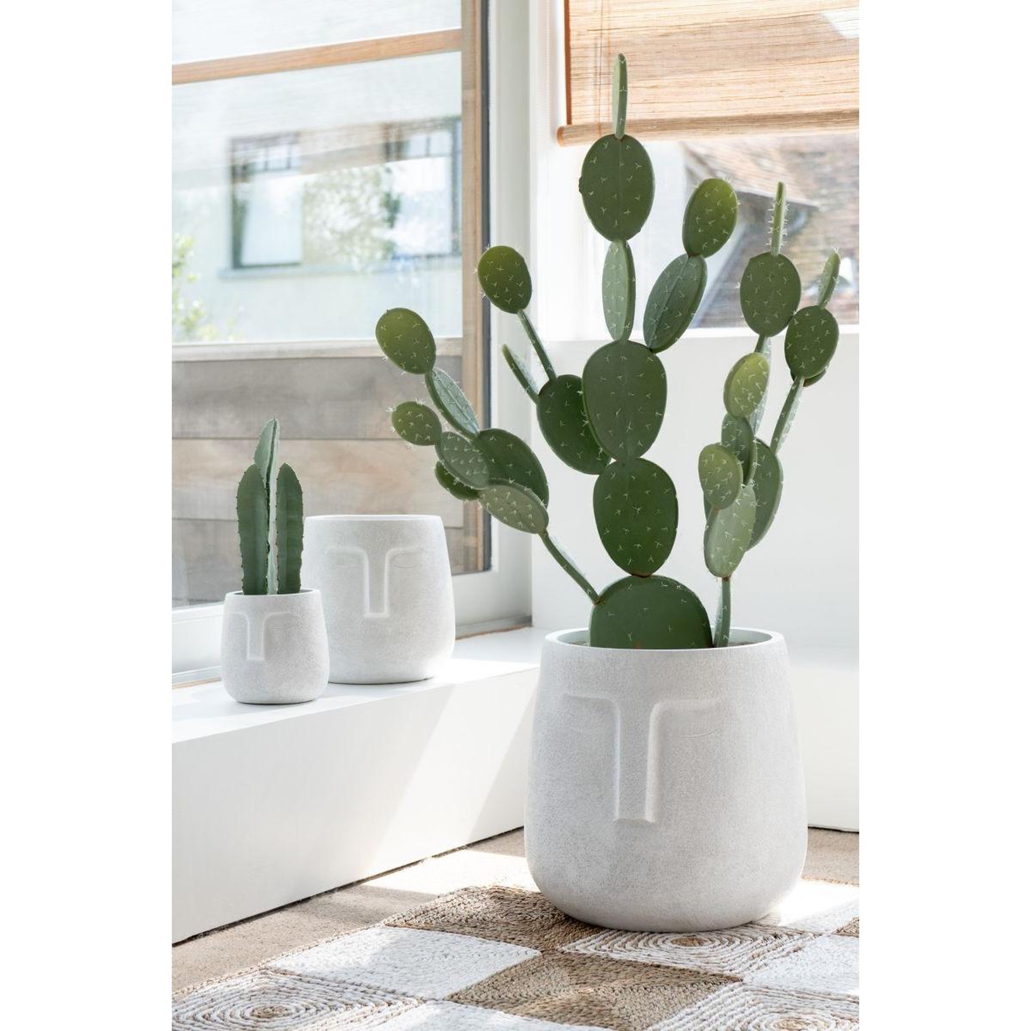Voir la diapositive 5 : J-LINE Lot de 3 cache-pots déco  moai  45cm blanc