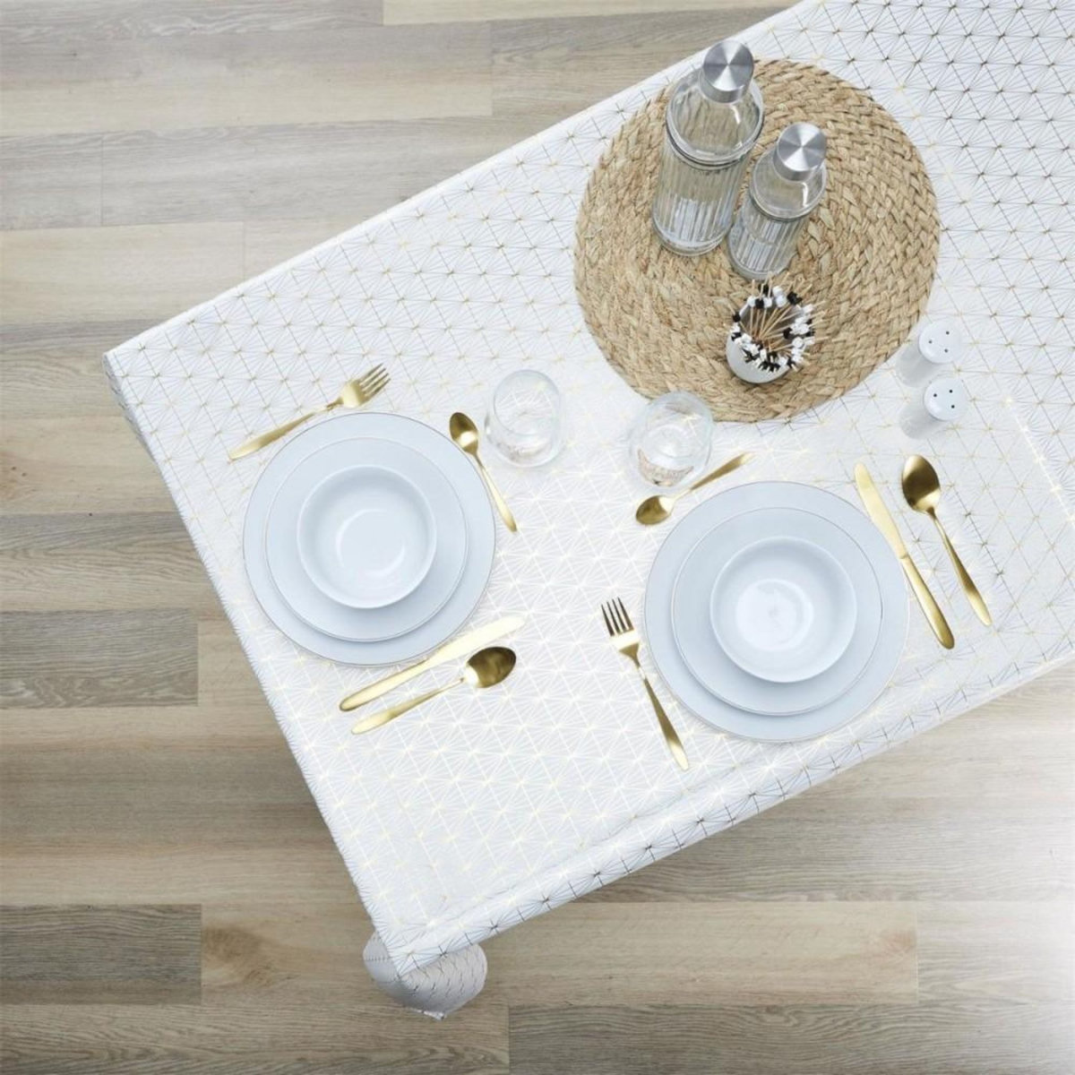 The Home Deco Factory Nappe motif géométrique doré 140x250cm