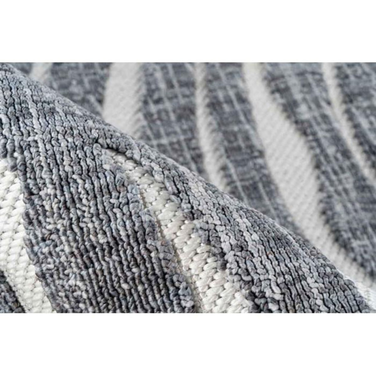 Paris Prix Tapis Tissé Ethnique à Poils Courts  Sarai II  Gris