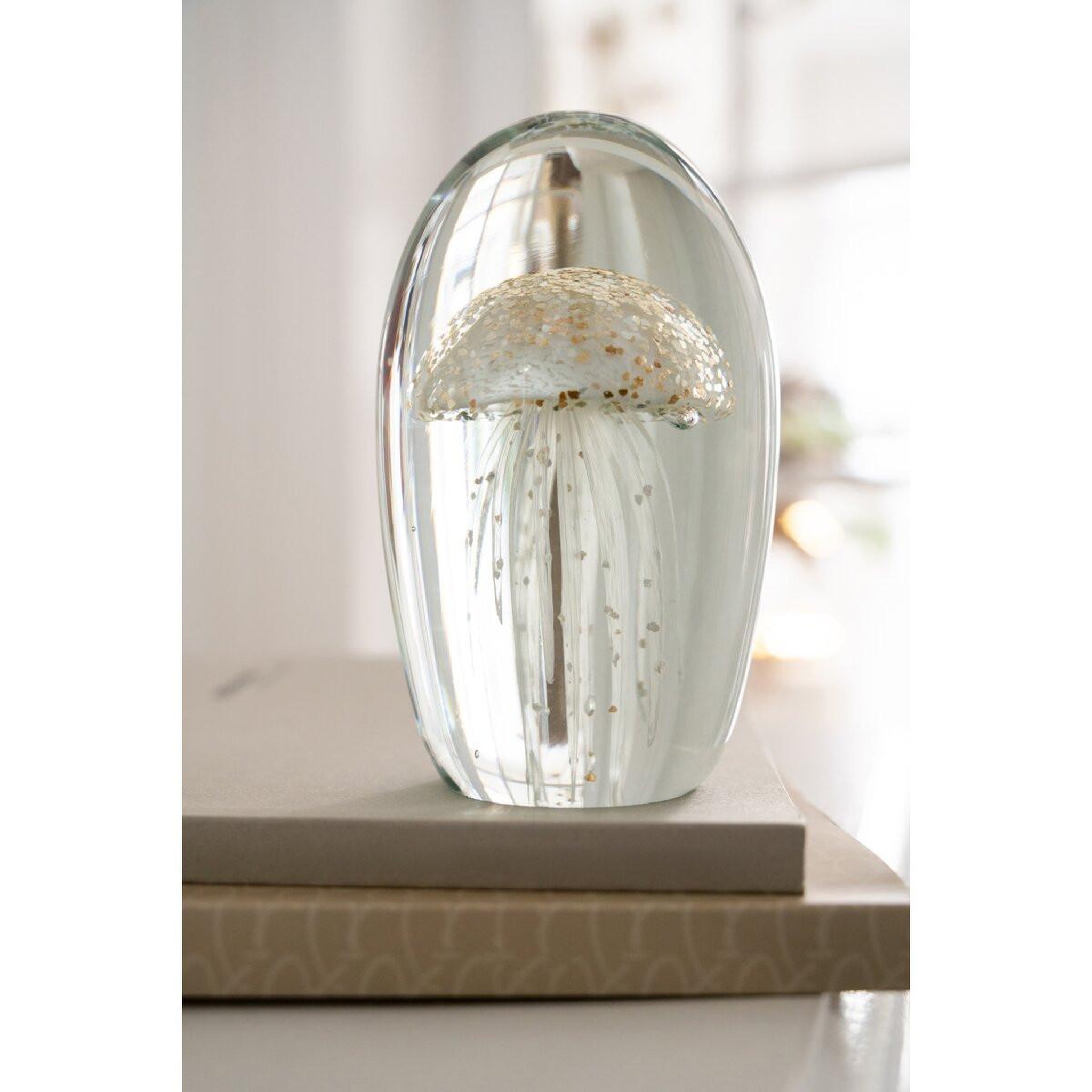Voir la diapositive 4 : J-LINE Presse-papier méduse en verre  esther  13cm blanc