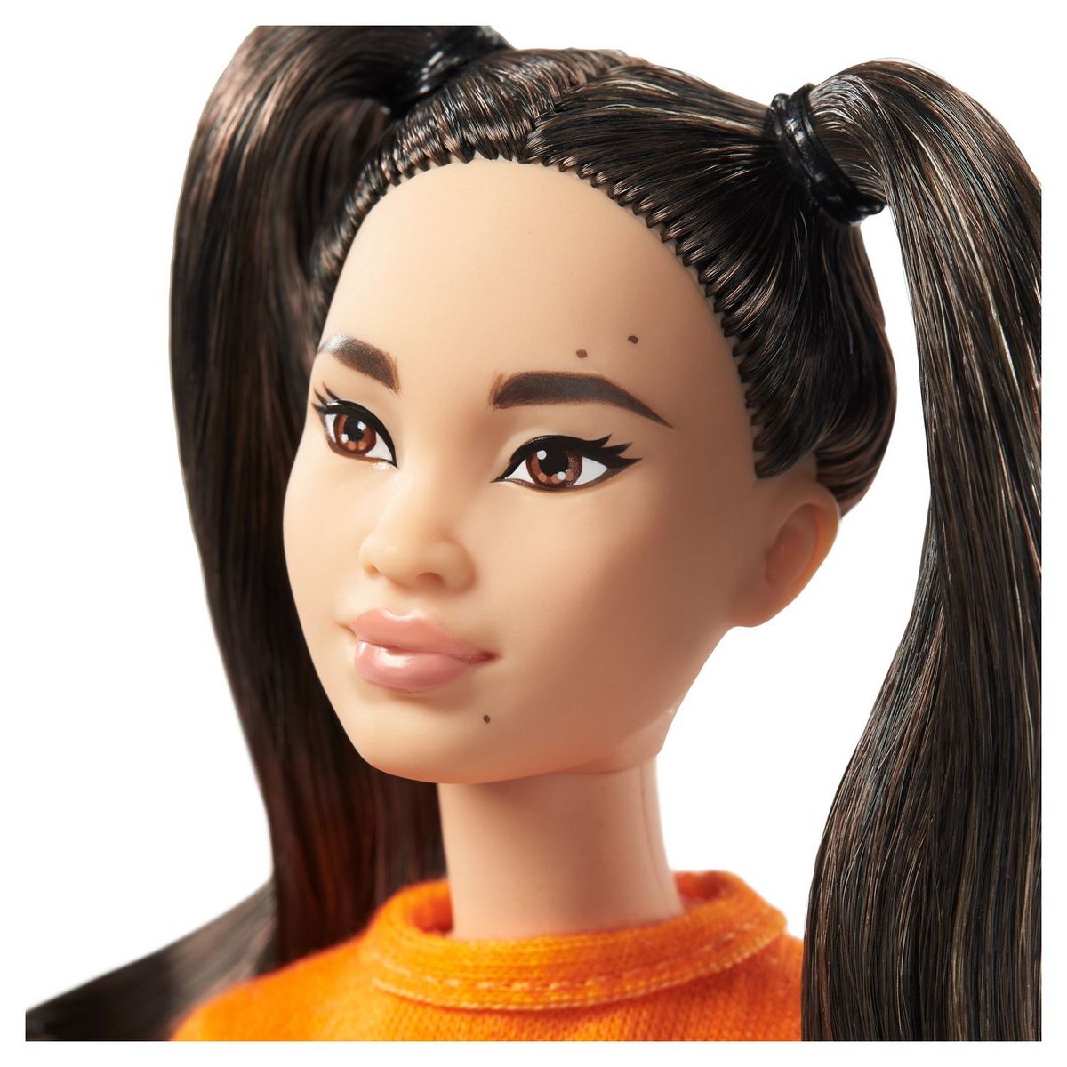 MATTEL Poupée Barbie Fashionistas - Jupe Plissée à Paillettes