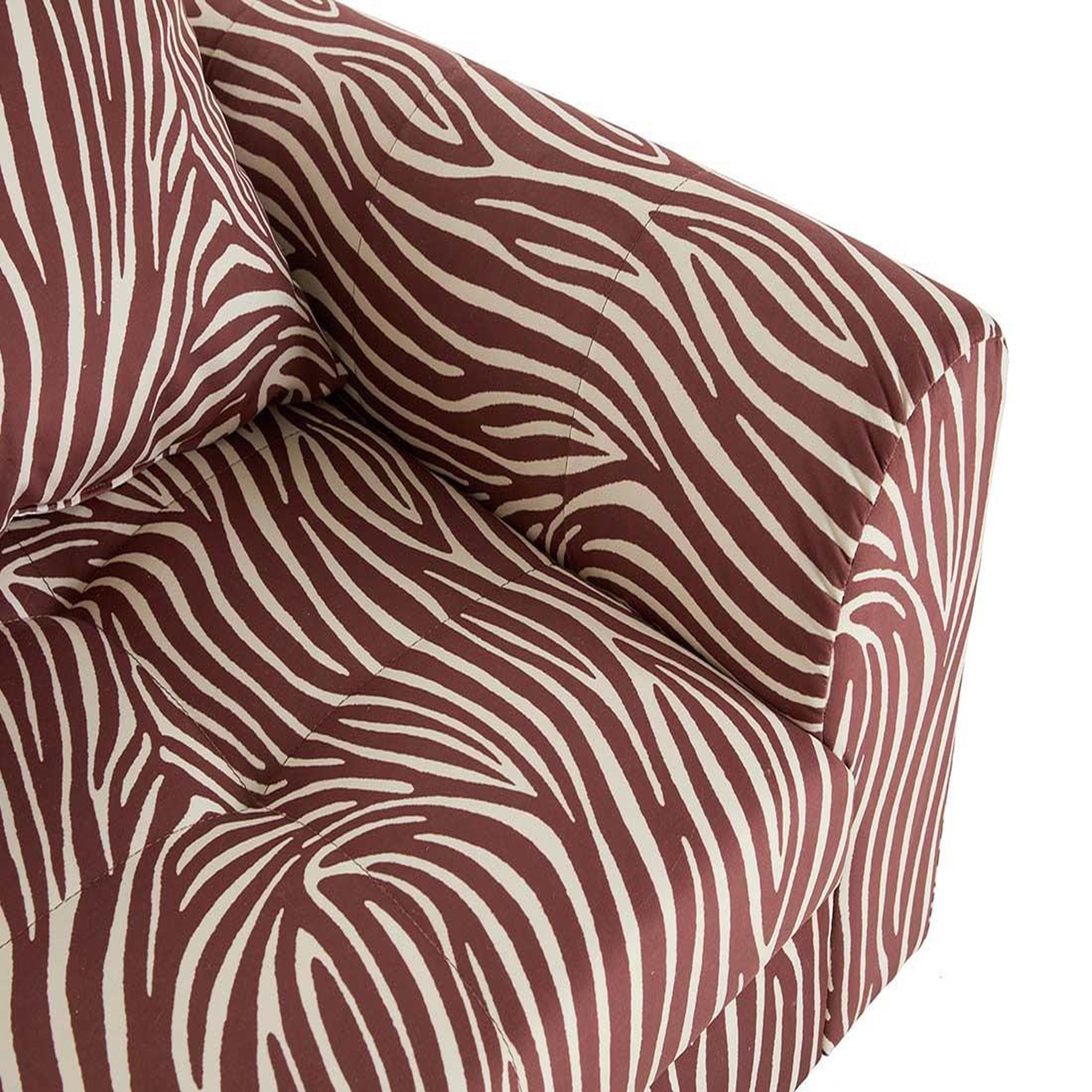 Voir la diapositive 5 : LISA DESIGN Rune - fauteuil zèbre en velours