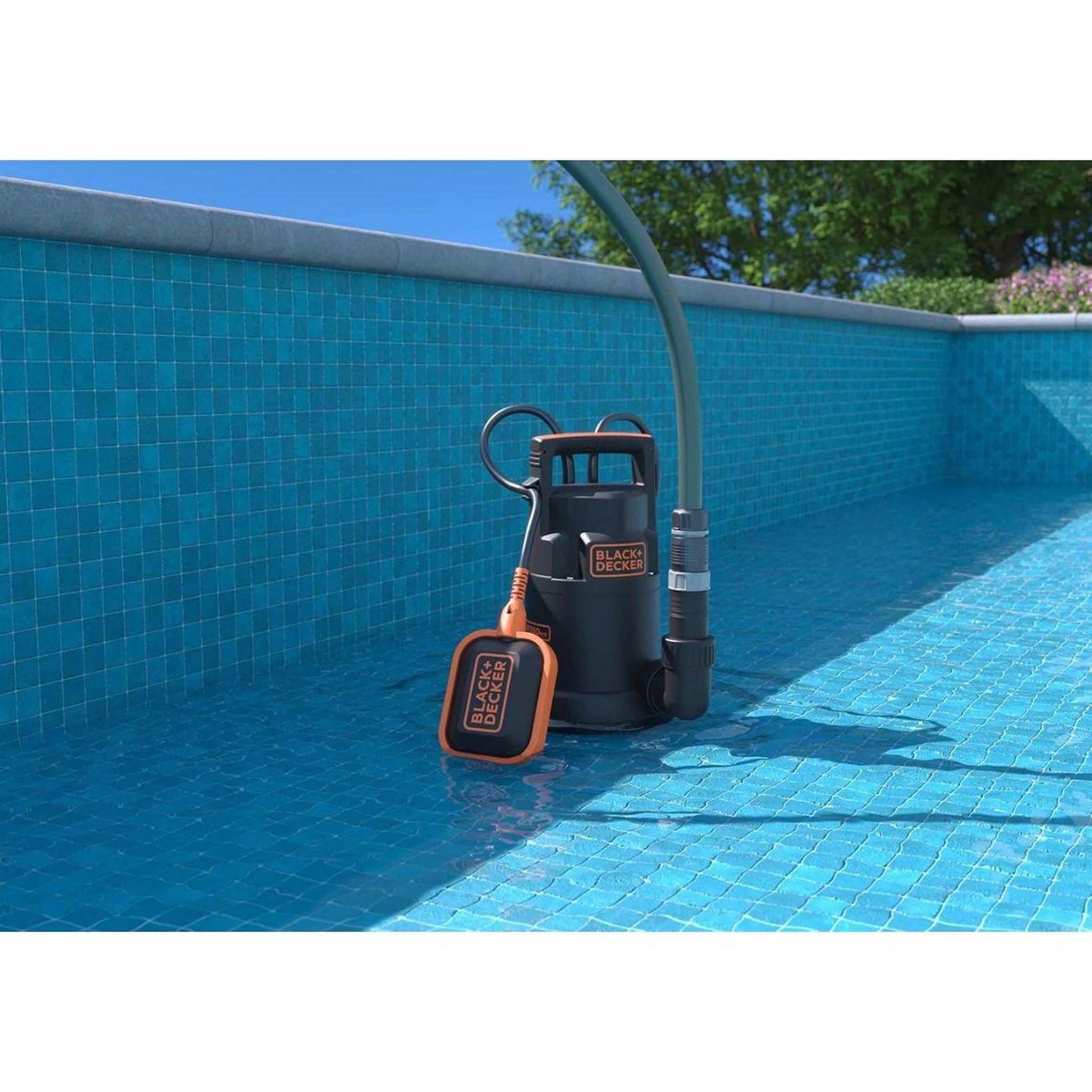 Voir la diapositive 4 : Black et Decker Pompe Vide Cave Eaux Usées 750W - Pompe Immergée Flotteur Intégré Eaux Claires / Eaux Sales Débit 13000 l/h Black+Decker