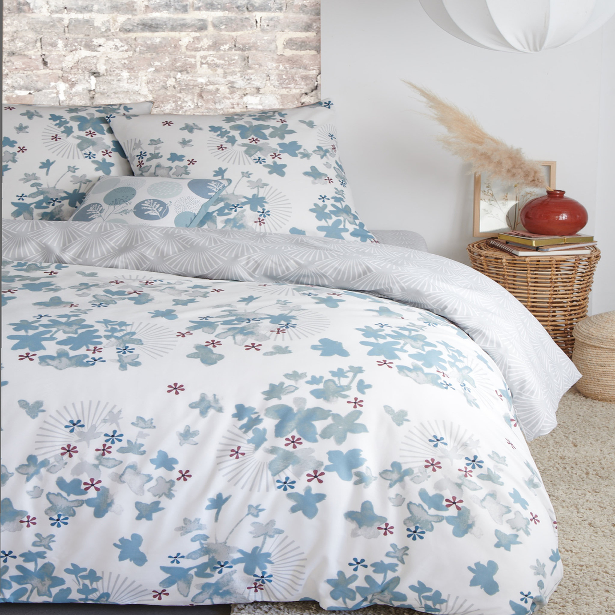 Parure housse de couette en microfibre motifs fleurs
