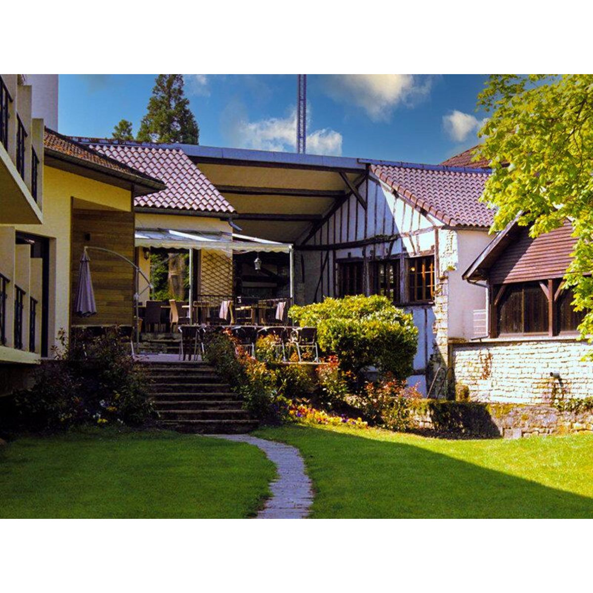 Smartbox 2 jours d'évasion près de Troyes avec dîner 4 plats - Coffret Cadeau Séjour