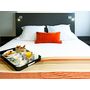 Voir la diapositive 2 : Smartbox 2 jours en chambre Deluxe avec dîner et accès à l'espace spa en hôtel 4* proche de Lyon - Coffret Cadeau Séjour