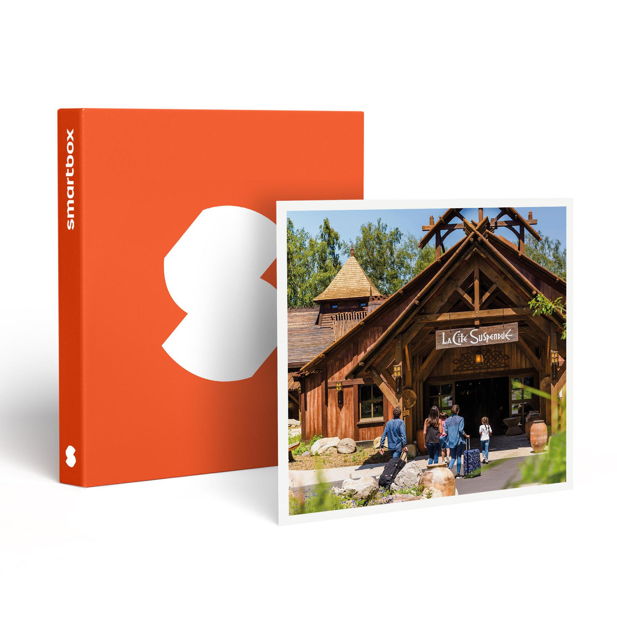 Smartbox Séjour Parc Astérix : Billets d'entrée pour 2 adultes et 1 enfant Moyenne Saison (2 jours) et nuit à l'Hôtel La Cité Suspendue - Coffret Cadeau Séjour