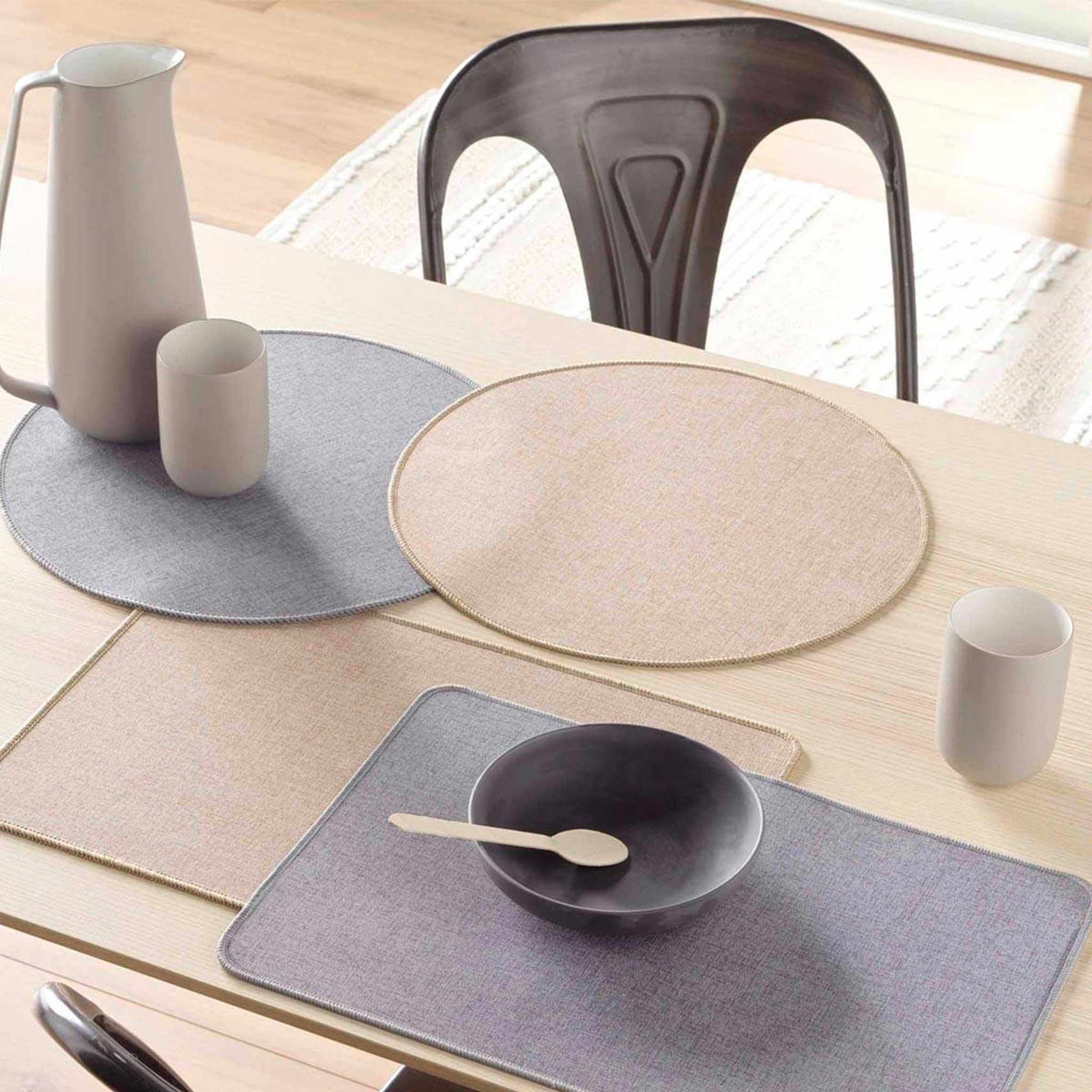 Voir la diapositive 4 : Douceur d'Intérieur Set de table tissé  edward  30x45cm gris