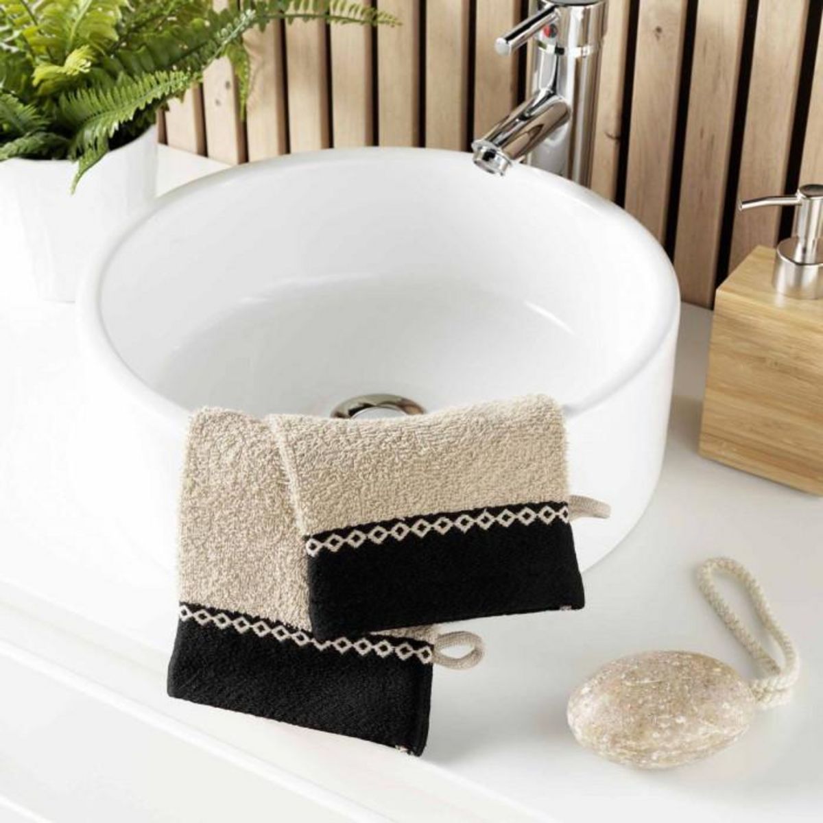Paris Prix Lot de 2 Gants de Toilette  Majesty  15x21cm Sable