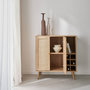 Voir la diapositive 4 : SWEEEK Buffet range bouteilles portes en cannage et décor bois avec casiers. buffet haut. vaisselier. 83cm