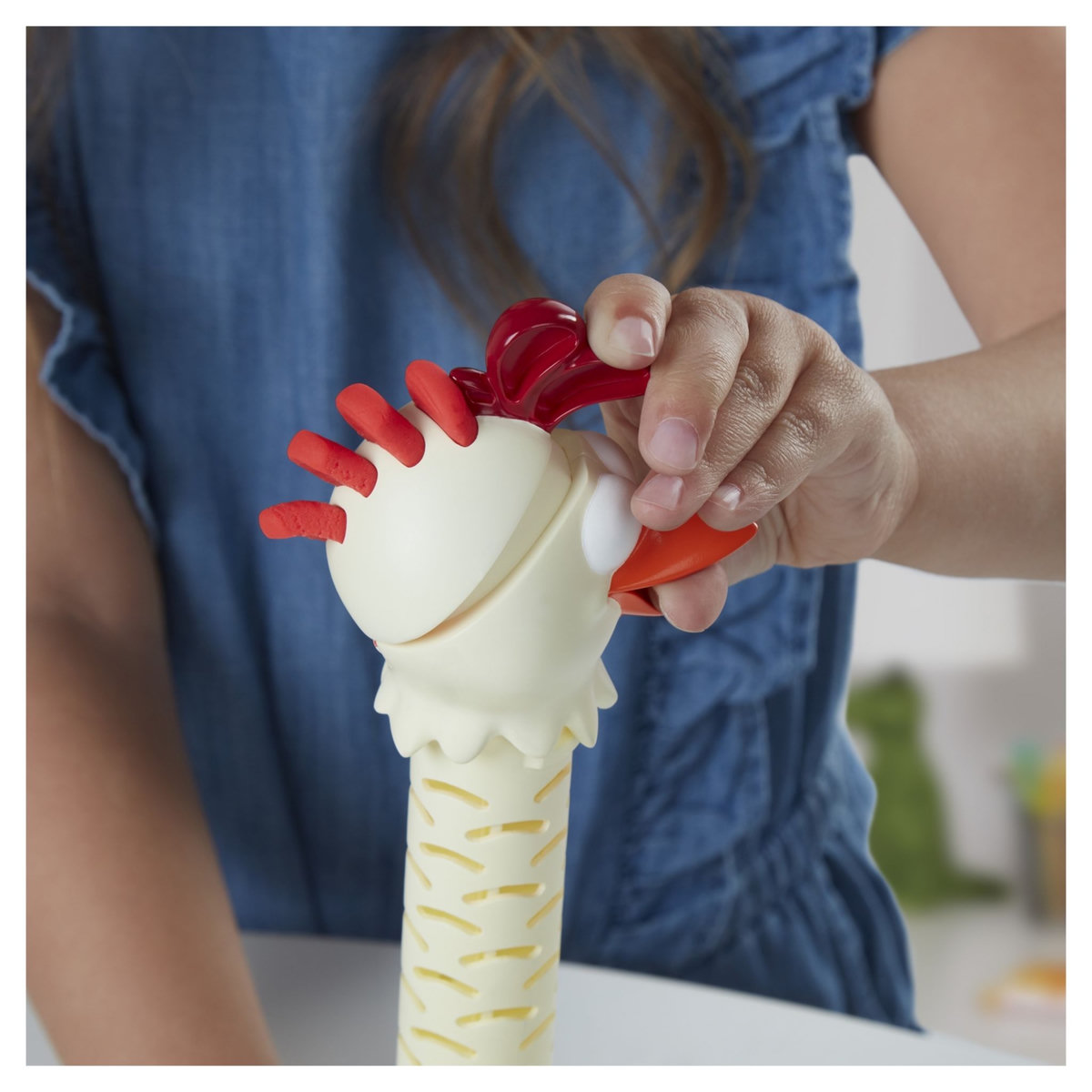 HASBRO Play-Doh Pâte à Modeler - Animal Crew Plumes en Folie