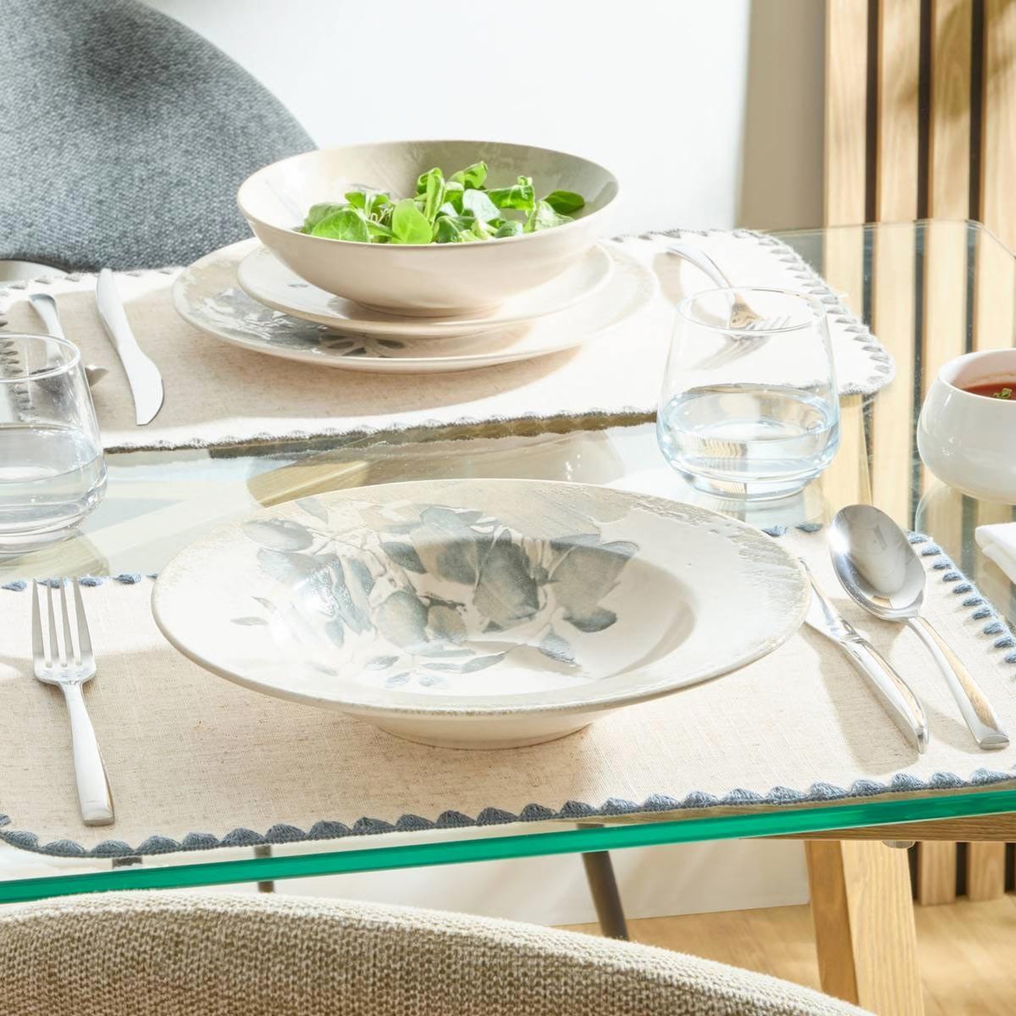 Voir la diapositive 3 : SECRET DE GOURMET Lot de 6 assiettes à pâtes  silvia  28cm gris