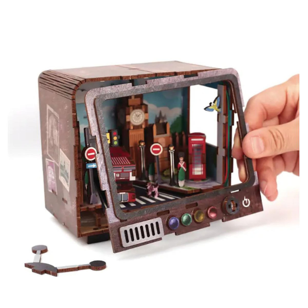 Graine créative Maquette bois 3D - TV Londres