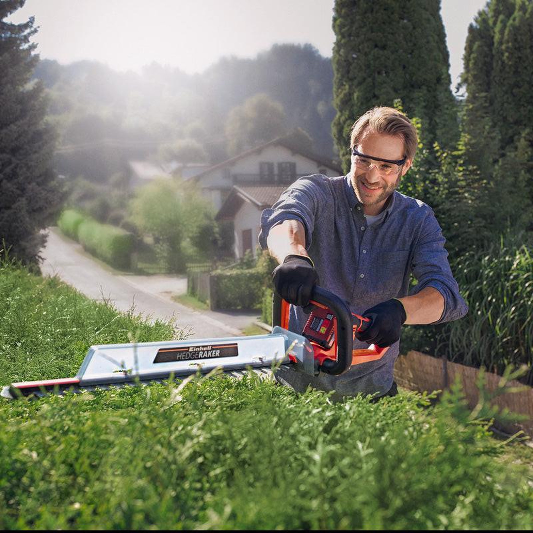 Voir la diapositive 5 : Einhell Taille-haie sans fil GE-CH 18/60 Li-Solo EINHELL 3410930 Power X-Change - 18 V - coupe 60 cm (Produit seul)