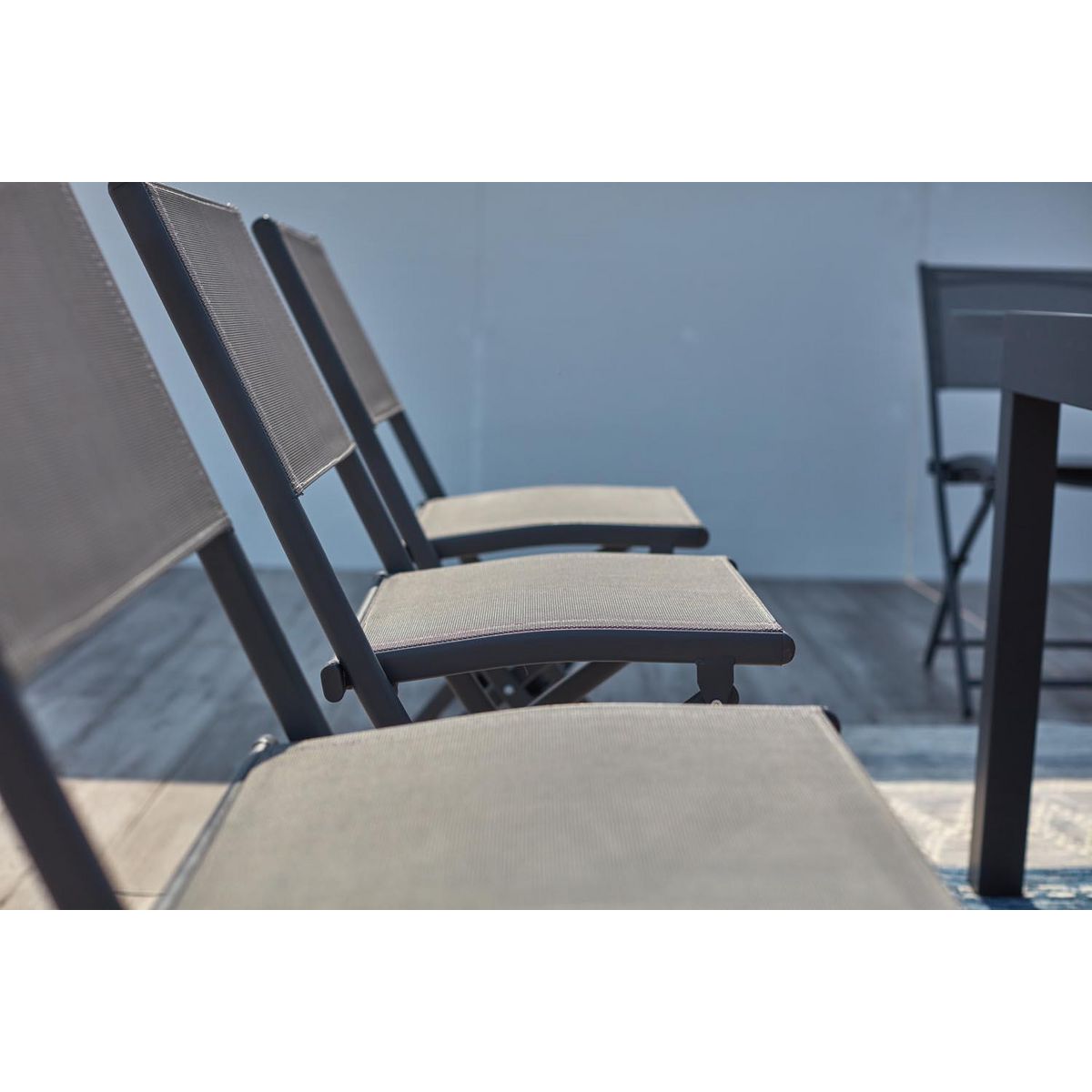 CONCEPT USINE Salon de jardin 8 places en aluminium gris foncé CUALICA