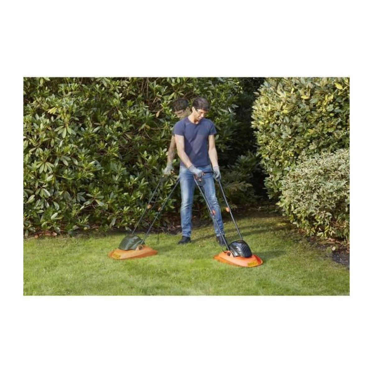 Black et Decker BLACK + DECKER Tondeuse electrique sur coussin dair 30cm - 1200 W - 6 lames -  BEMWH551-QS