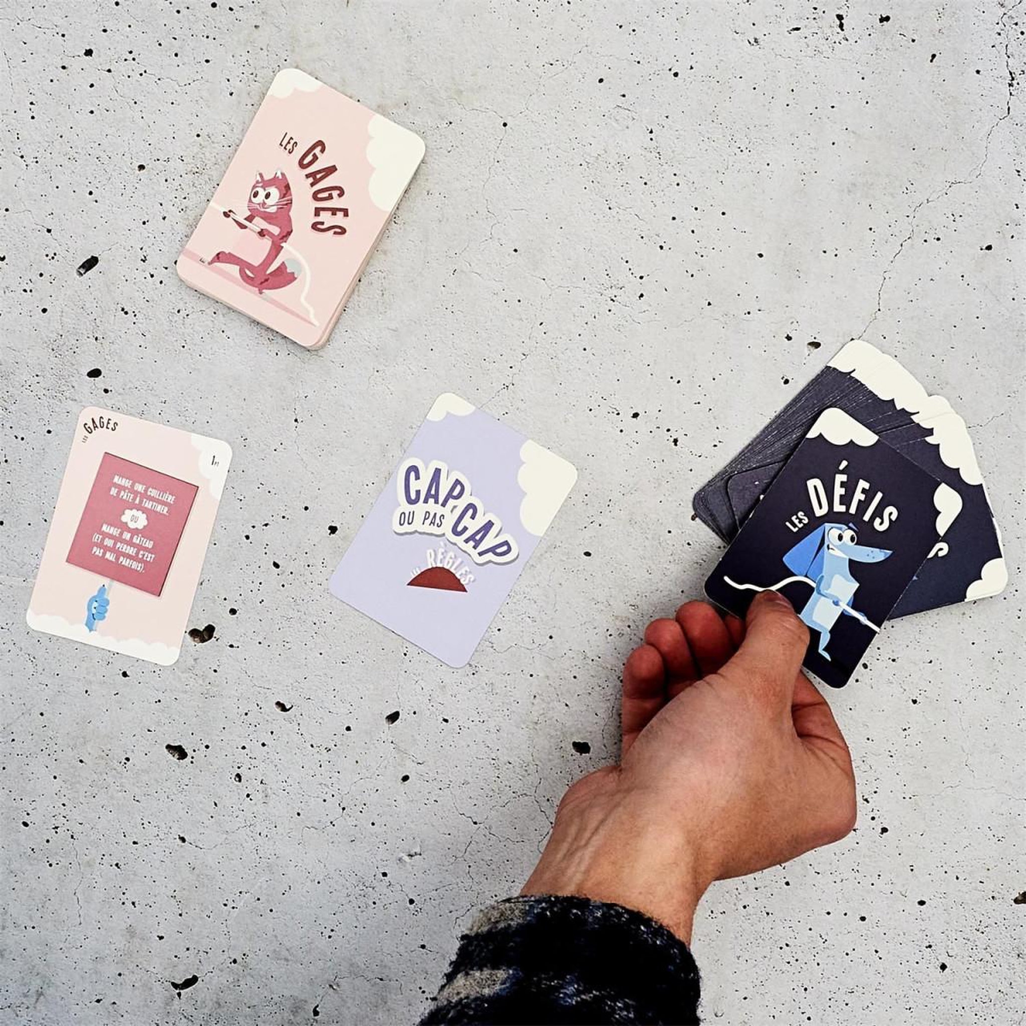 Voir la diapositive 5 : Jeux 2 momes Jeu du Cap ou pas Cap  60 Cartes  9cm Multicolore