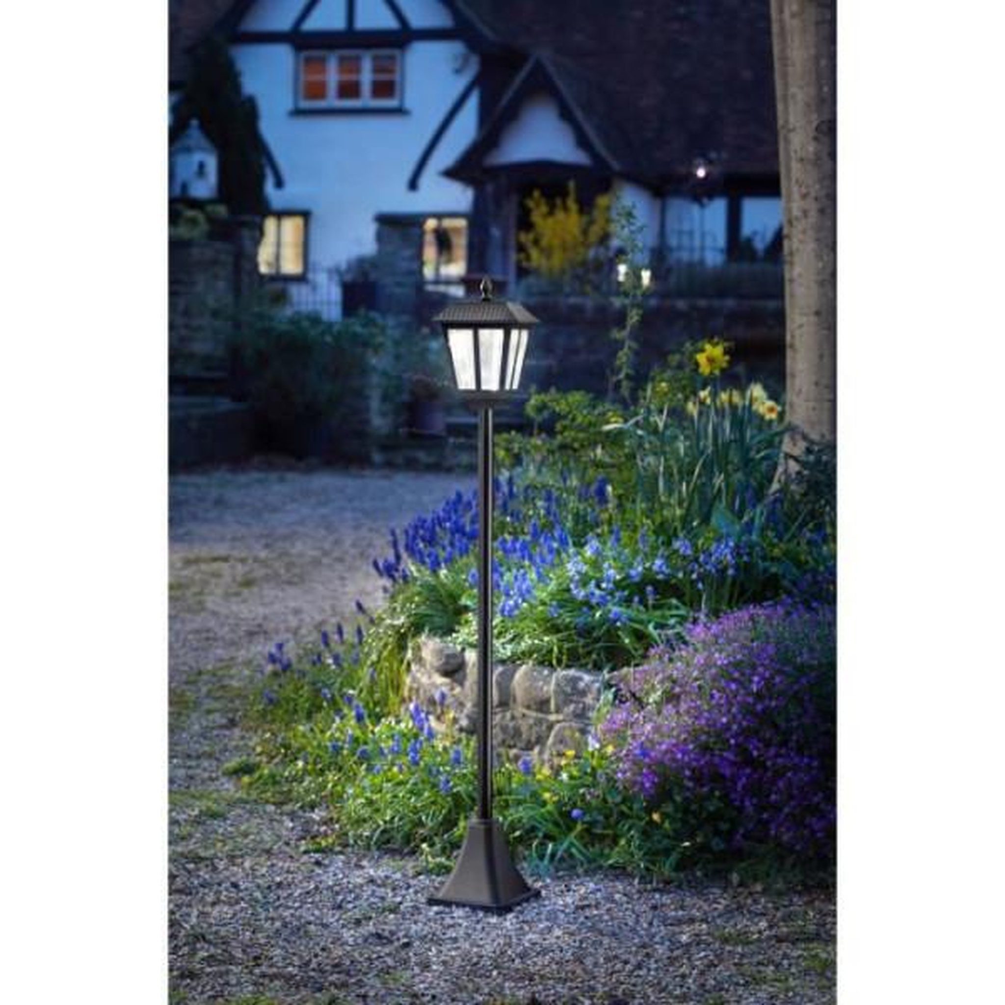 Voir la diapositive 4 : Smart garden Lampadaire solaire - SMART GARDEN - Metro - 20 lumens - Noir - 130 x 18 cm
