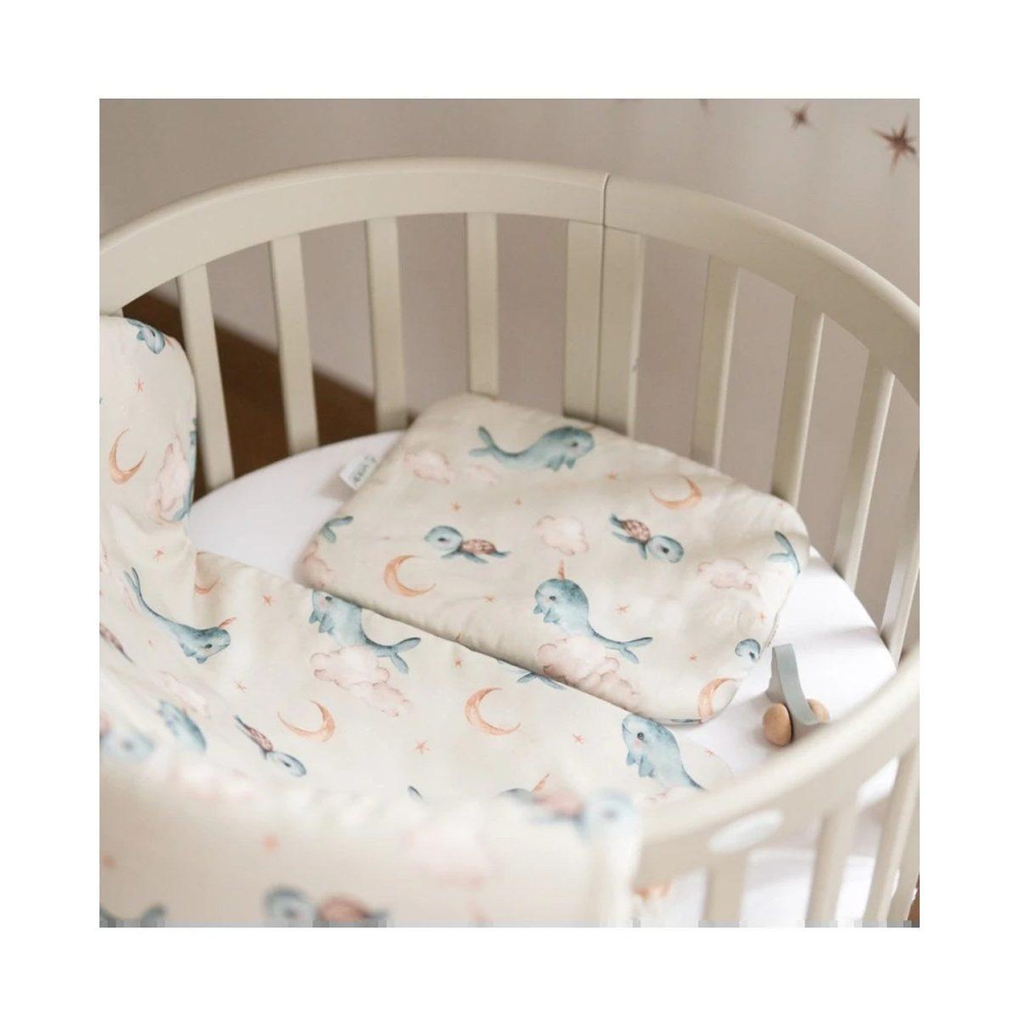 Voir la diapositive 2 : WALDIN Oreiller bébé 40 × 30 cm - motif baleine, beige