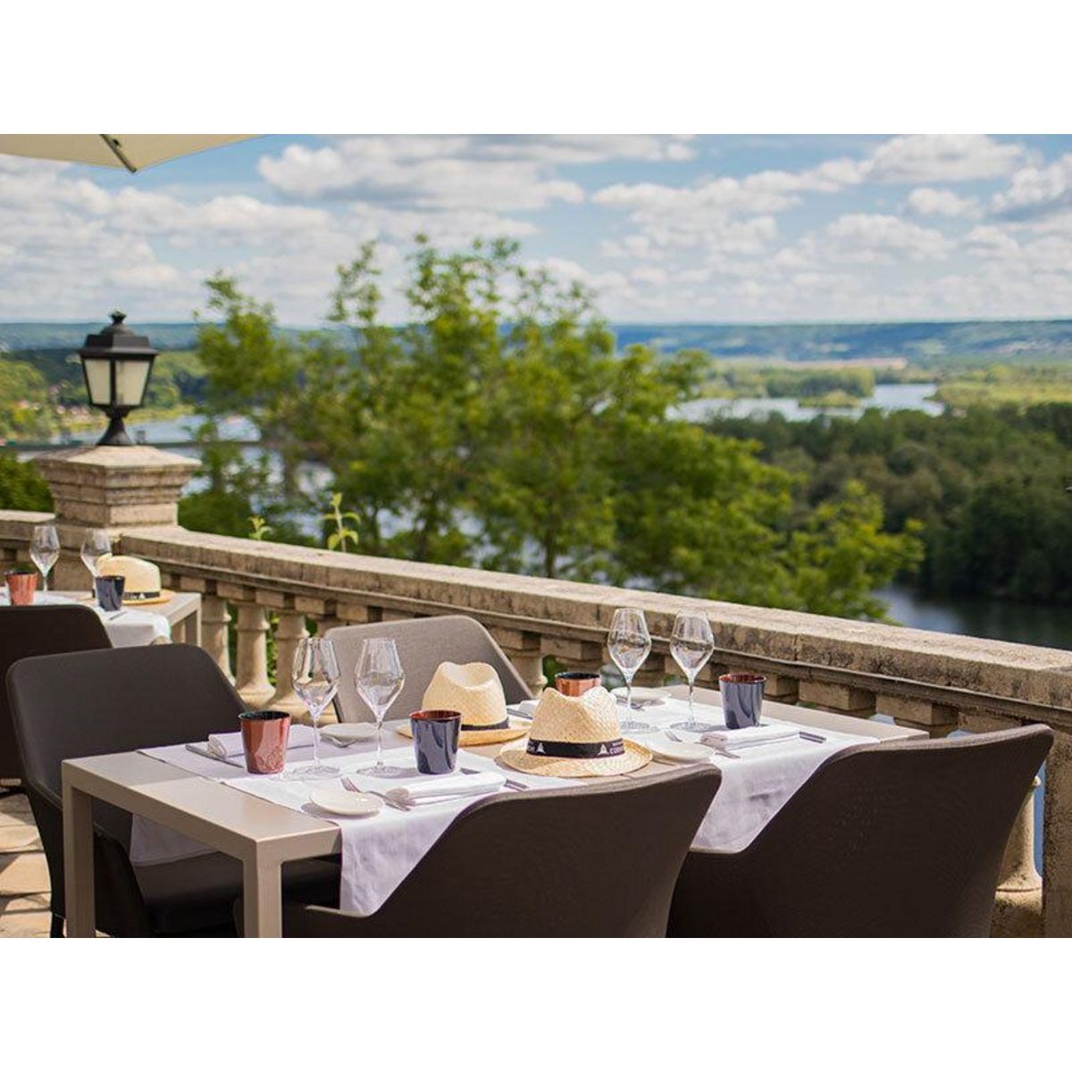 Smartbox 2 jours en hôtel 4* avec dîner gastronomique en restaurant primé, accès au spa et soin à 1h de Paris - Coffret Cadeau Séjour