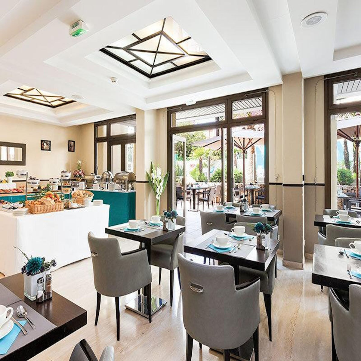 Smartbox 3 jours en hôtel 4* à Cannes avec accès à l'espace détente - Coffret Cadeau Séjour