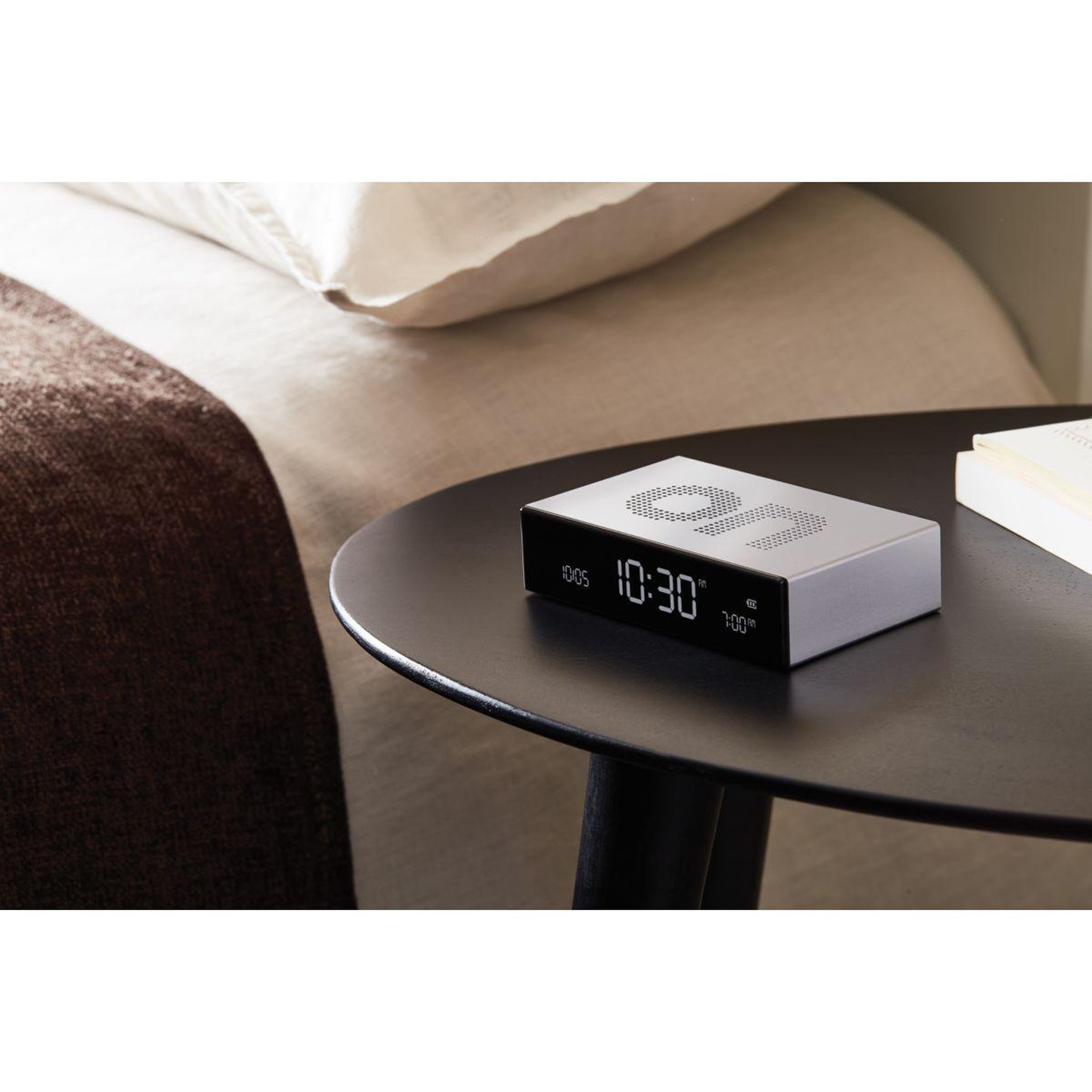 Voir la diapositive 4 : LEXON Réveil flip premium rechargeable aluminium
