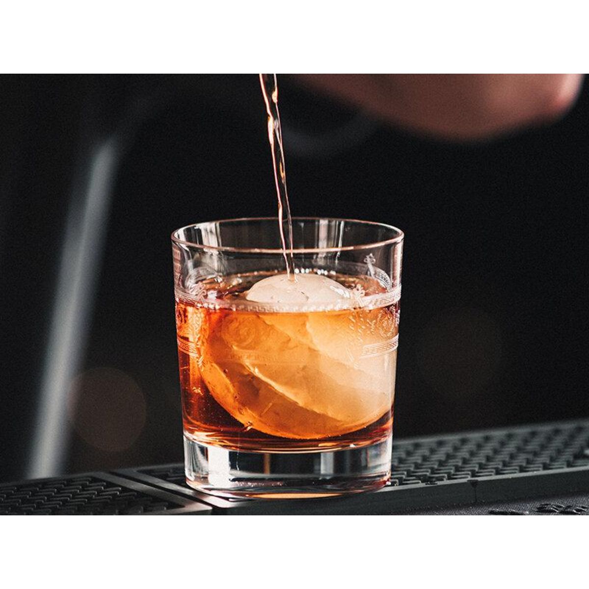 Smartbox Visite d'un château, dégustation de cognacs et atelier Cocktails pour 2 à Cognac - Coffret Cadeau Gastronomie