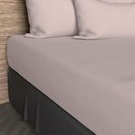 SOLEIL D'OCRE Drap housse en coton uni 57 Fils/cm2 par SOLEIL D'OCRE. Coloris disponibles : Marron, Violet, Rose, Gris