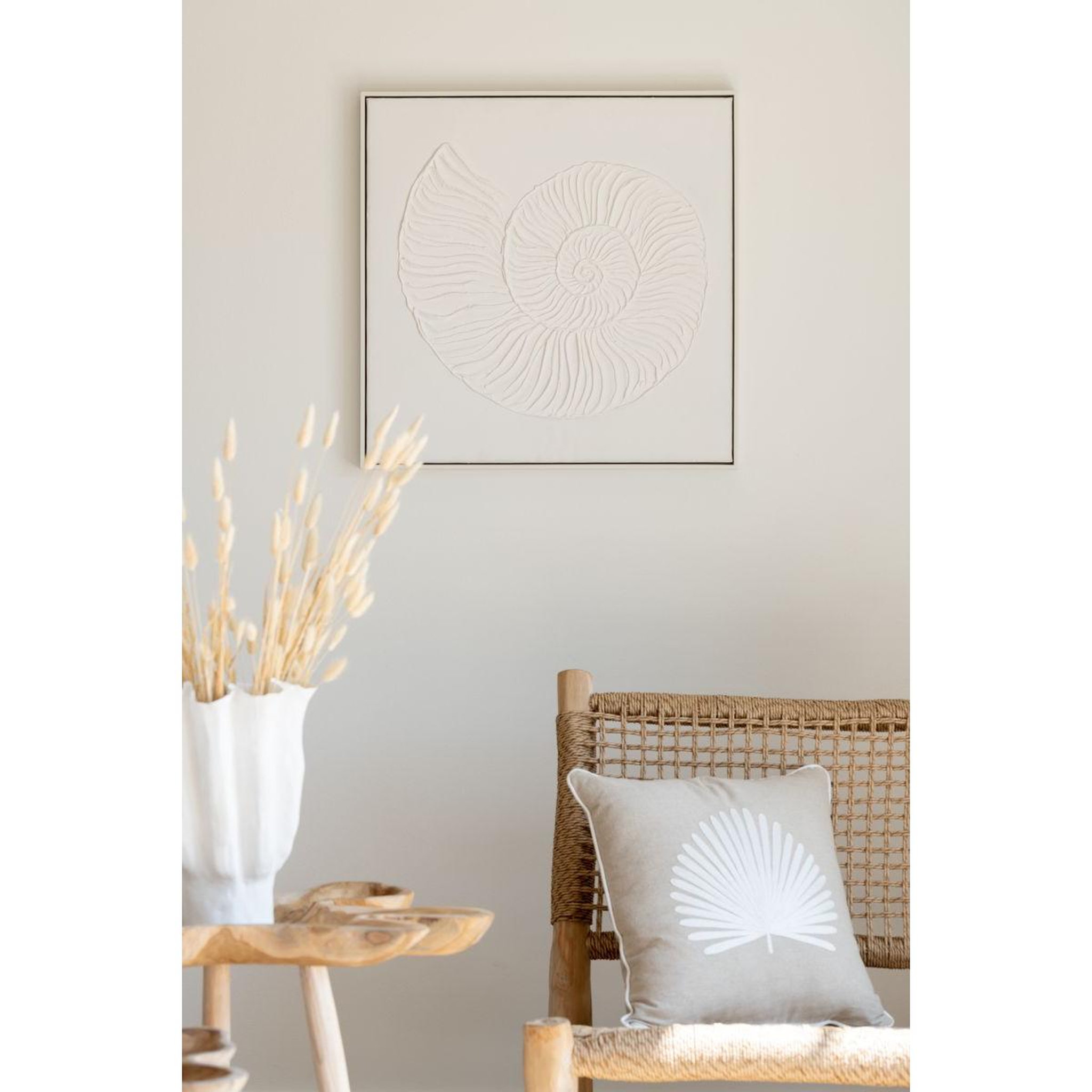 Voir la diapositive 5 : J-LINE Tableau peinture déco  coquille  62x62cm blanc