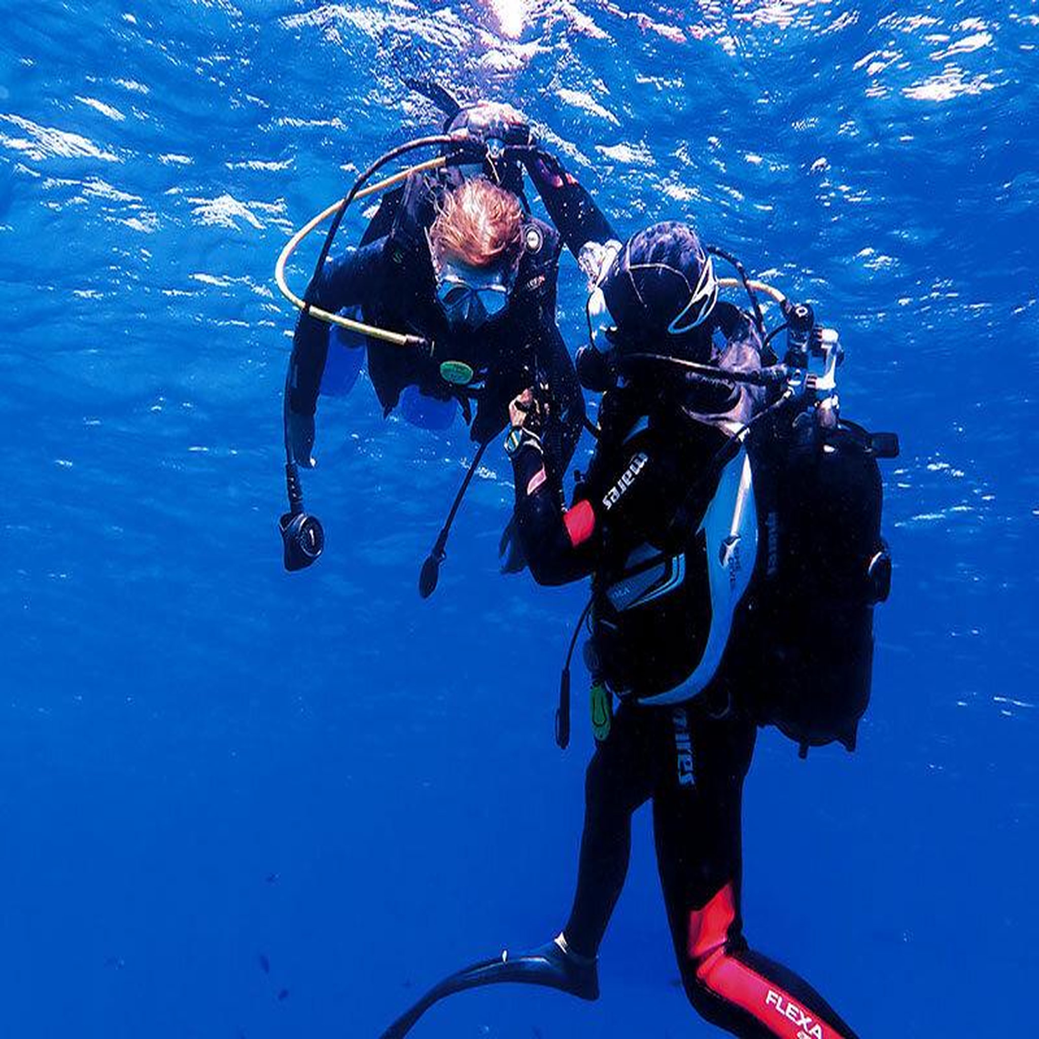 Voir la diapositive 3 : Smartbox Plongée en corse : sortie en snorkeling d'1h et baptême de 30 min pour 2 à calvi - coffret cadeau sport & aventure