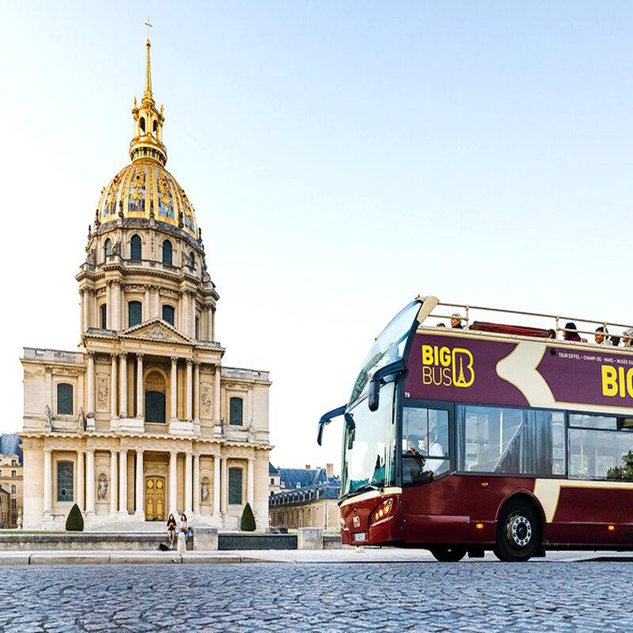 Voir la diapositive 3 : Smartbox Journée touristique à paris en bus hop on, hop off à impériale - coffret cadeau sport & aventure