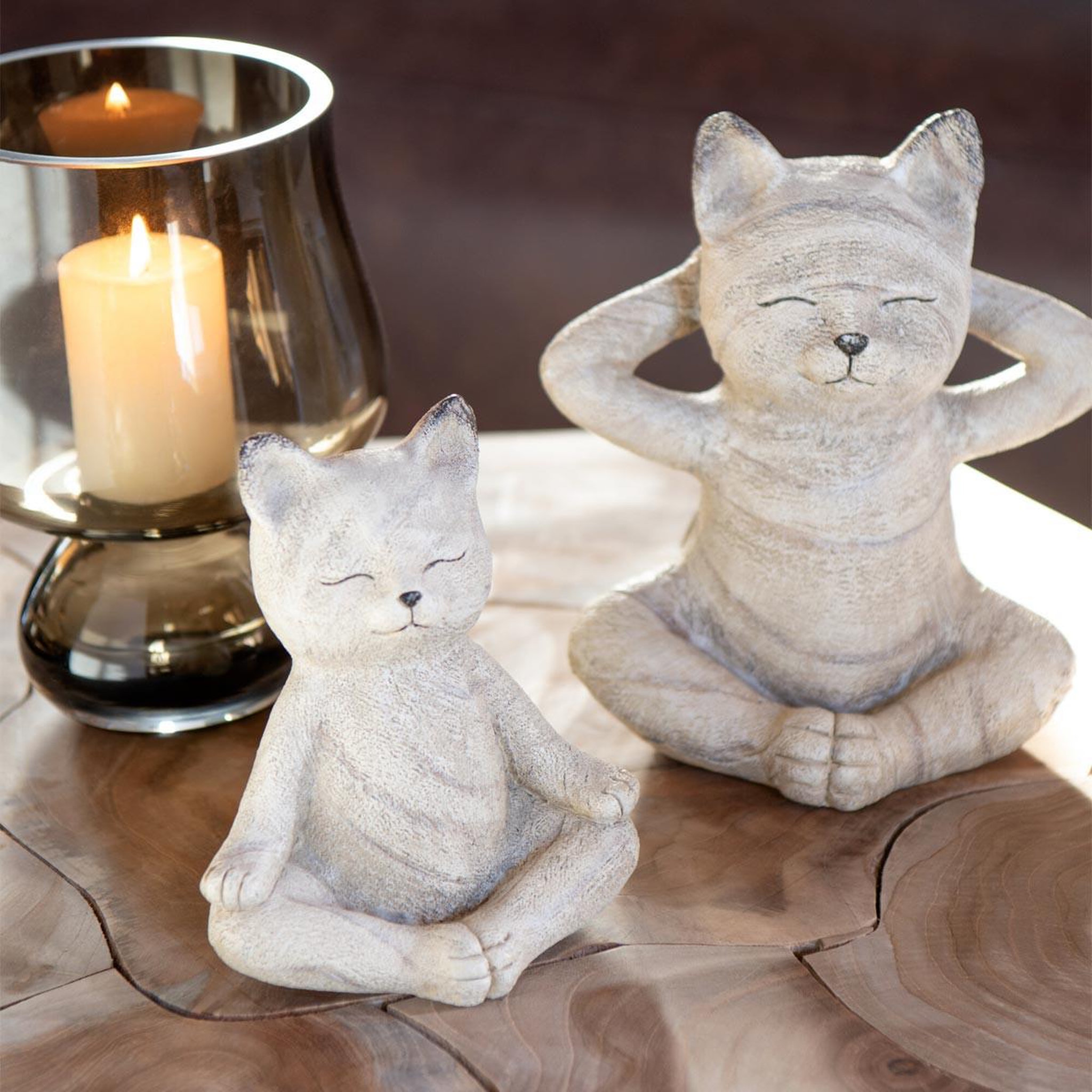 Voir la diapositive 3 : J-LINE Lot de 2 statuettes chats  yoga  20cm naturel