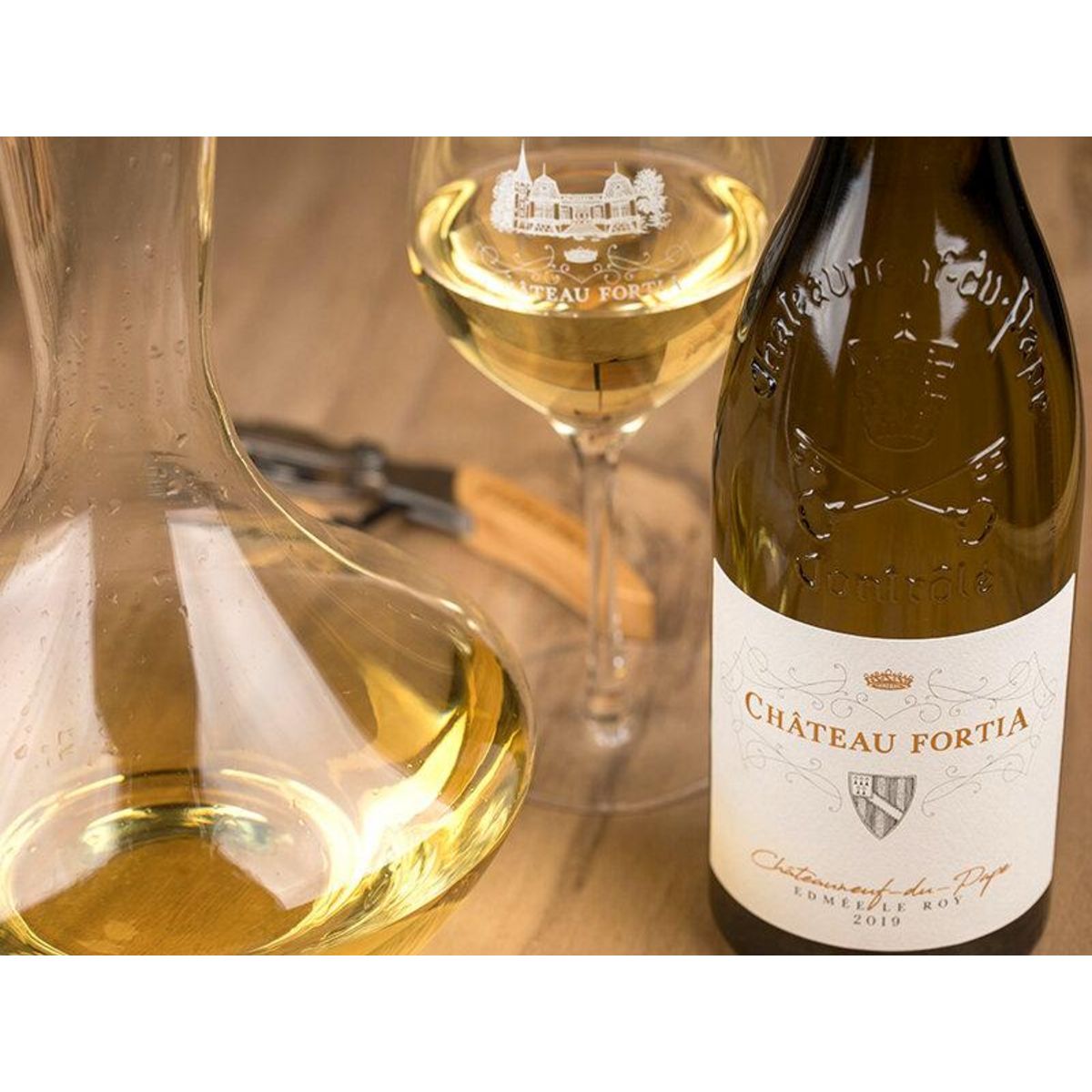 Smartbox Sélection Châteauneuf-du-Pape : 3 vins de renom livrés à domicile - Coffret Cadeau Gastronomie