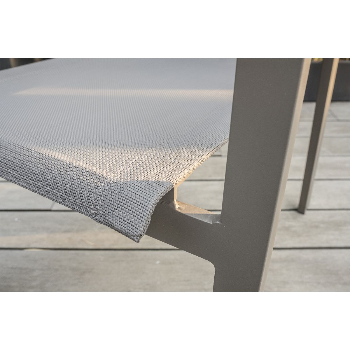 DCB GARDEN Salon de jardin 6 personnes aluminium sable ZAHARA