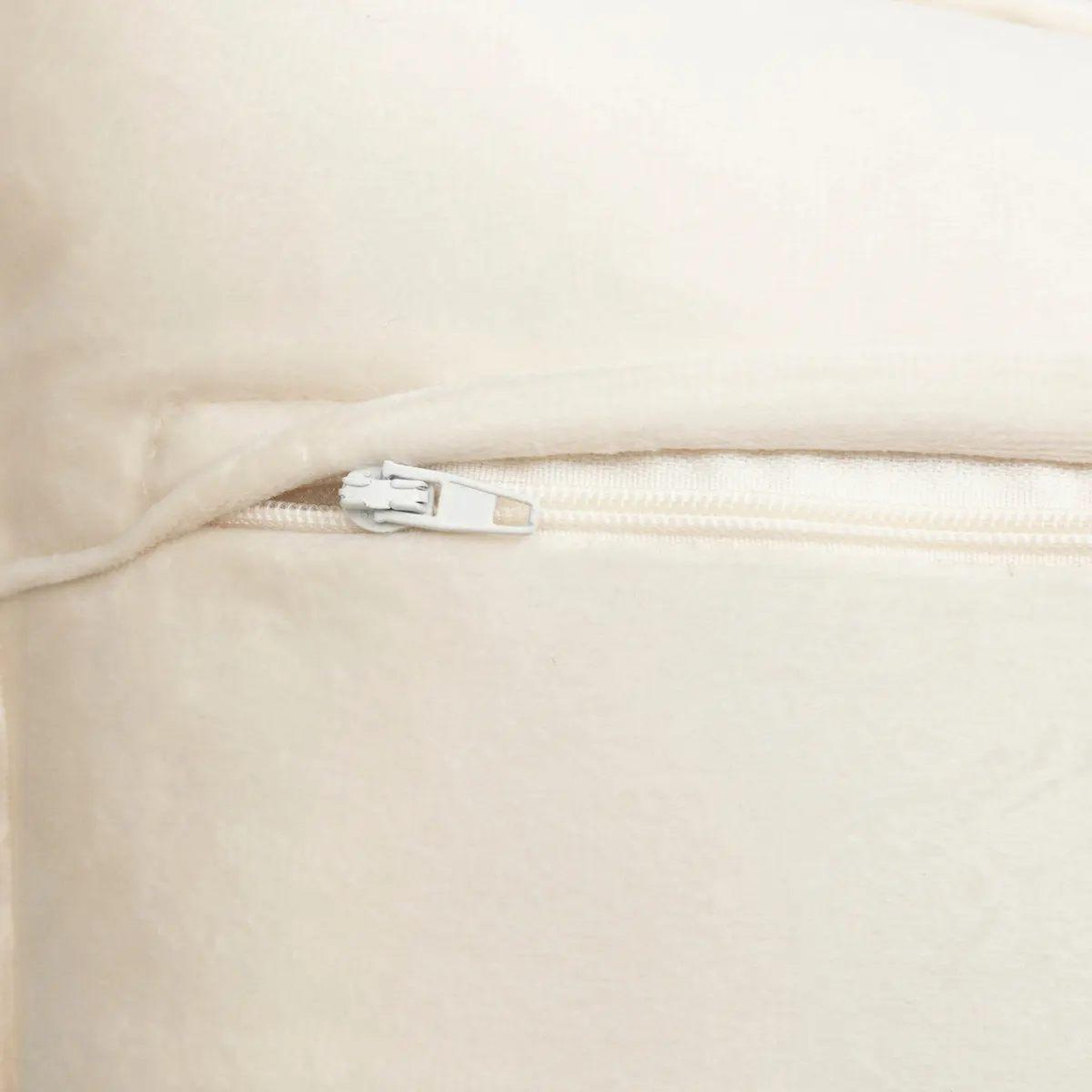 Voir la diapositive 4 : ATMOSPHERA Coussin déco bouclette  soana  30x50cm ivoire