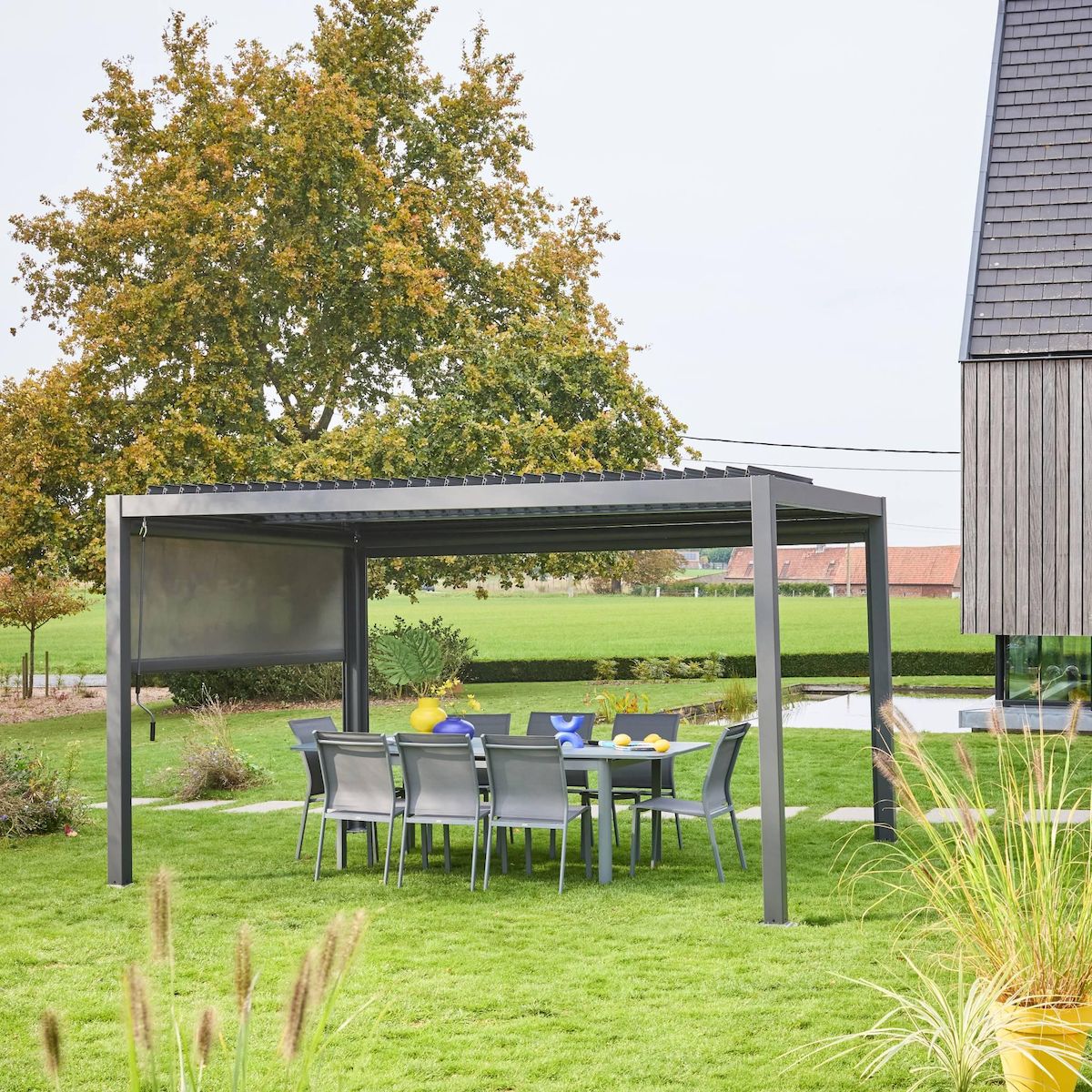 SWEEEK Pergola bioclimatique aluminium et acier 3x4m lames orientables + store 3m PALACE anthracite