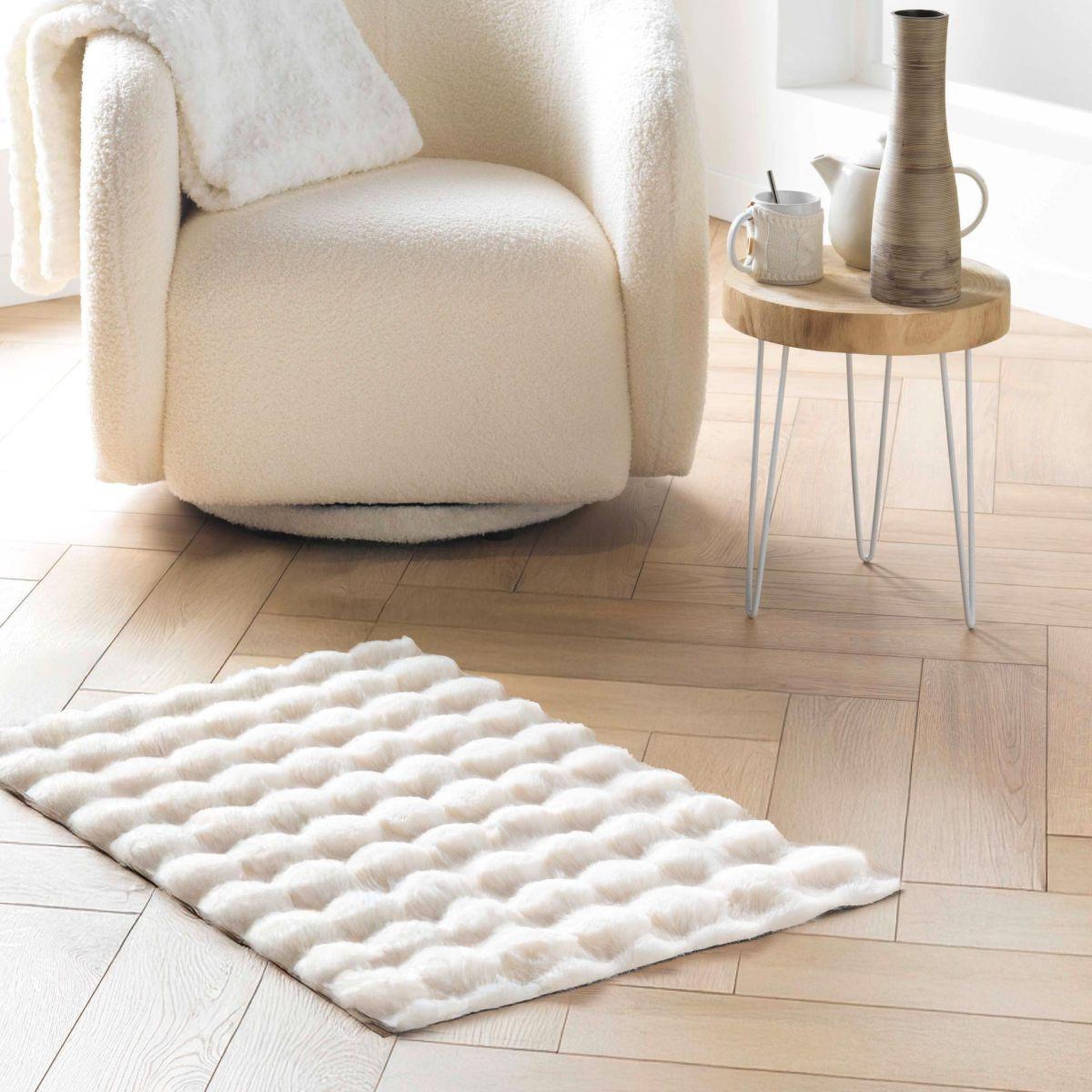 Voir la diapositive 4 : Douceur d'Intérieur Tapis imitation fourrure  mounty  60x90cm naturel
