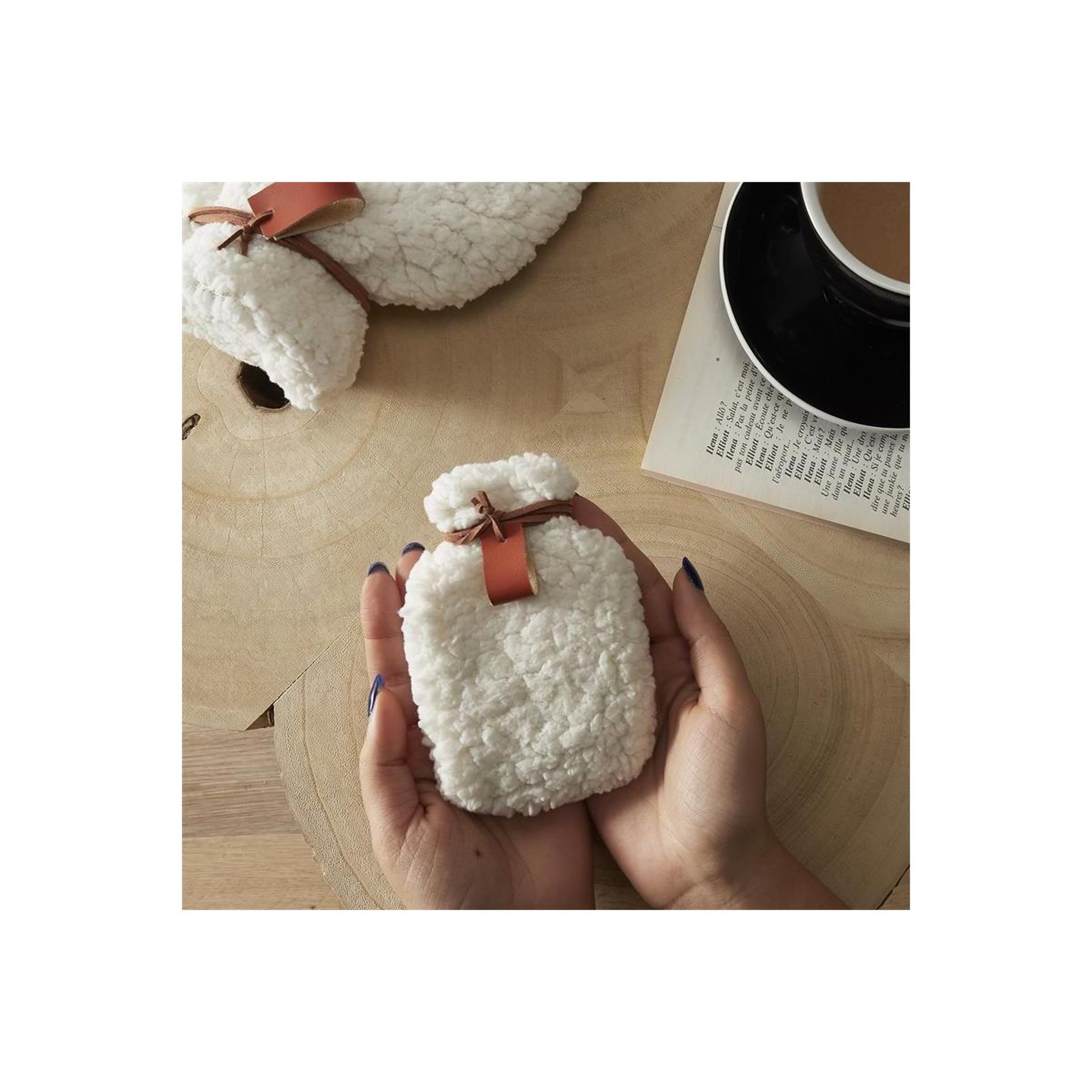Voir la diapositive 3 : SENSLY Chaufferette réutilisable  sherpa  12cm blanc