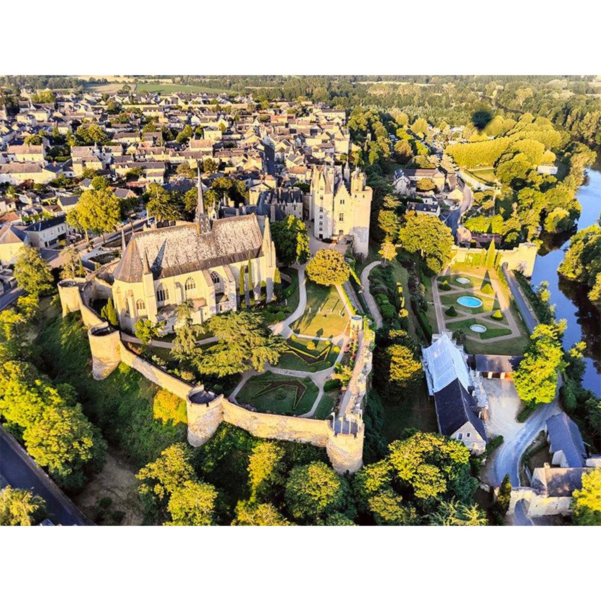 Smartbox Vol en montgolfière au-dessus des châteaux de la Loire - Coffret Cadeau Sport & Aventure